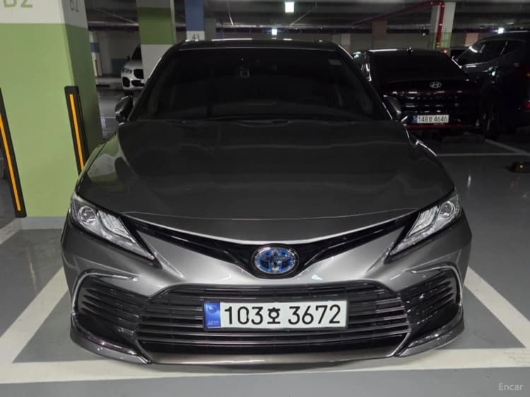 Camry (XV70)