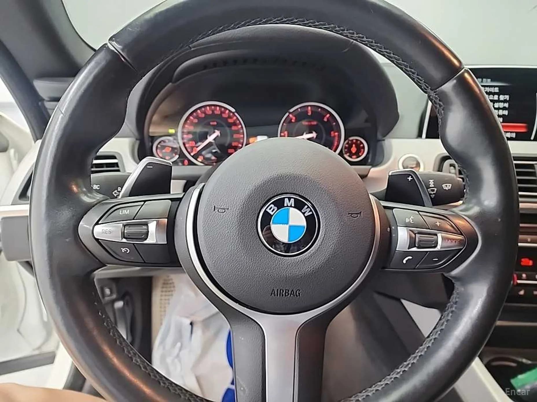 6 Series (F12)