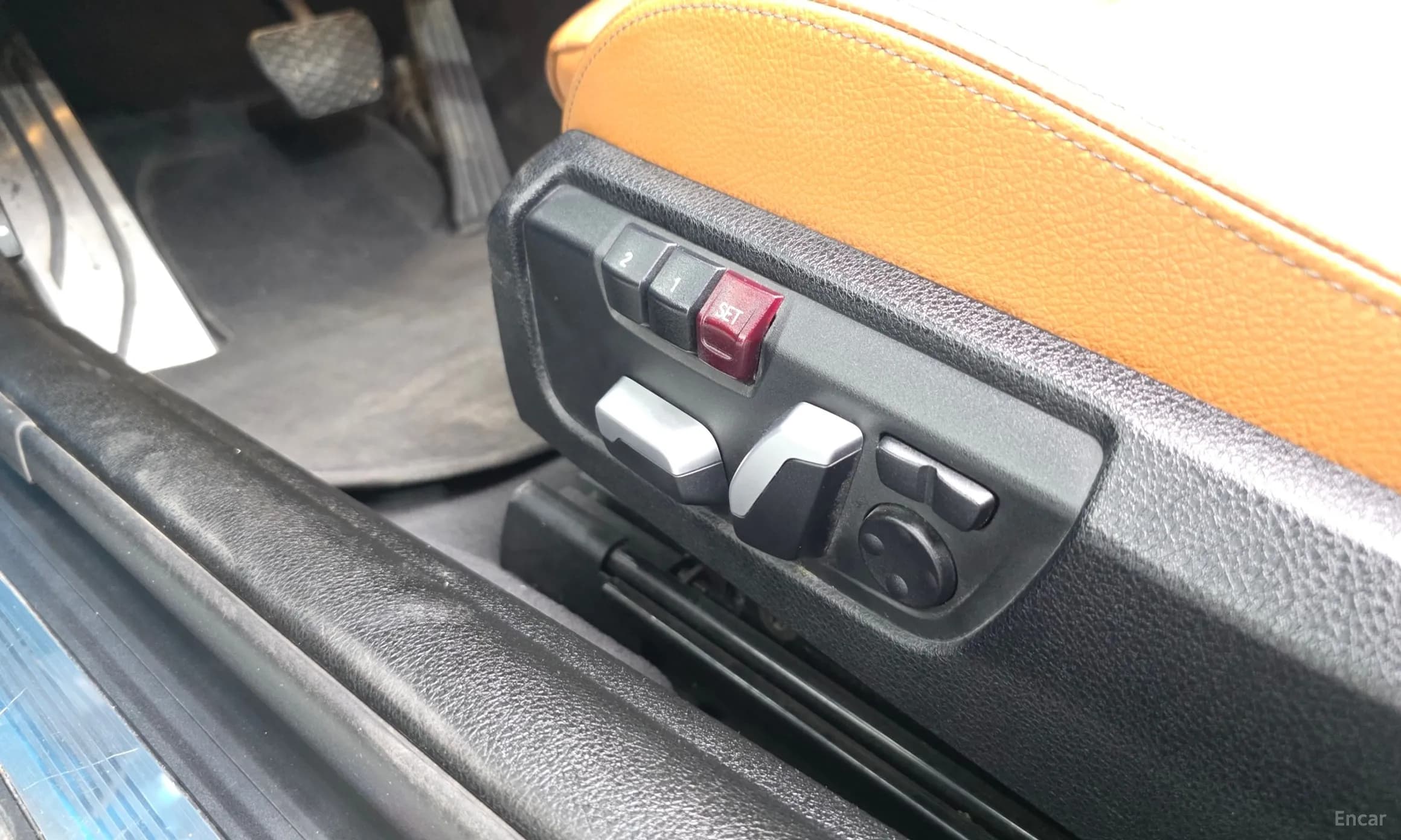 Series 4 (F32)