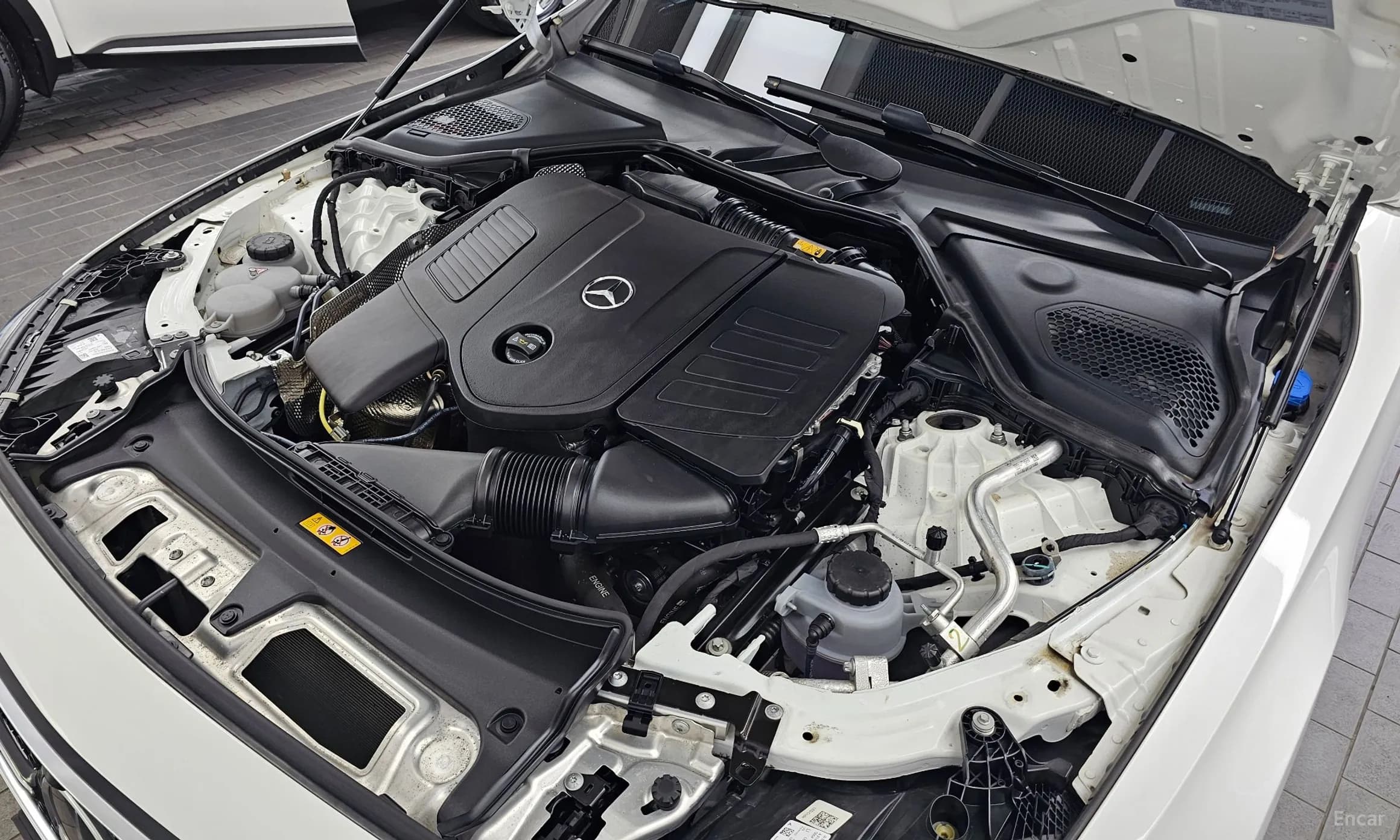 E-Class W214