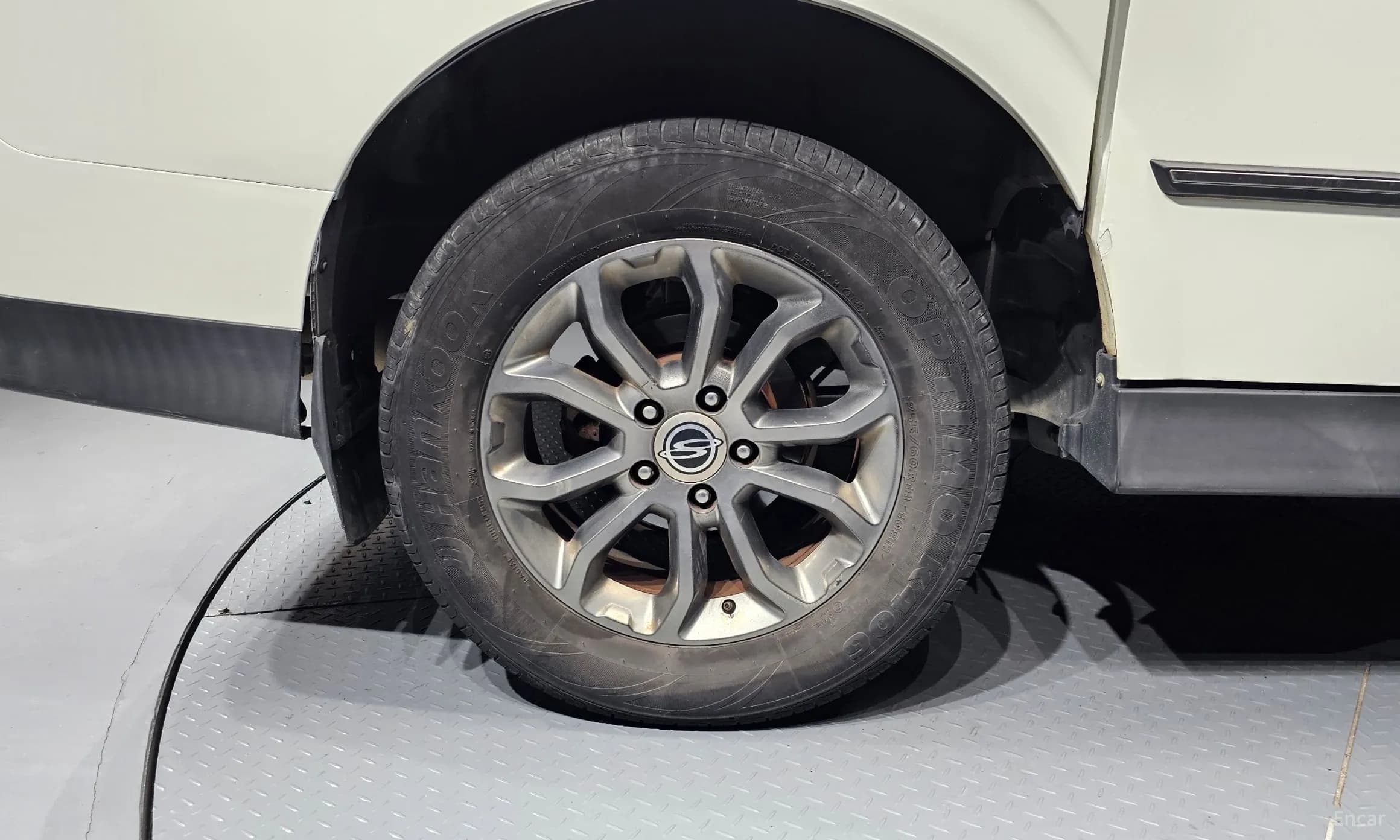Korando Sports