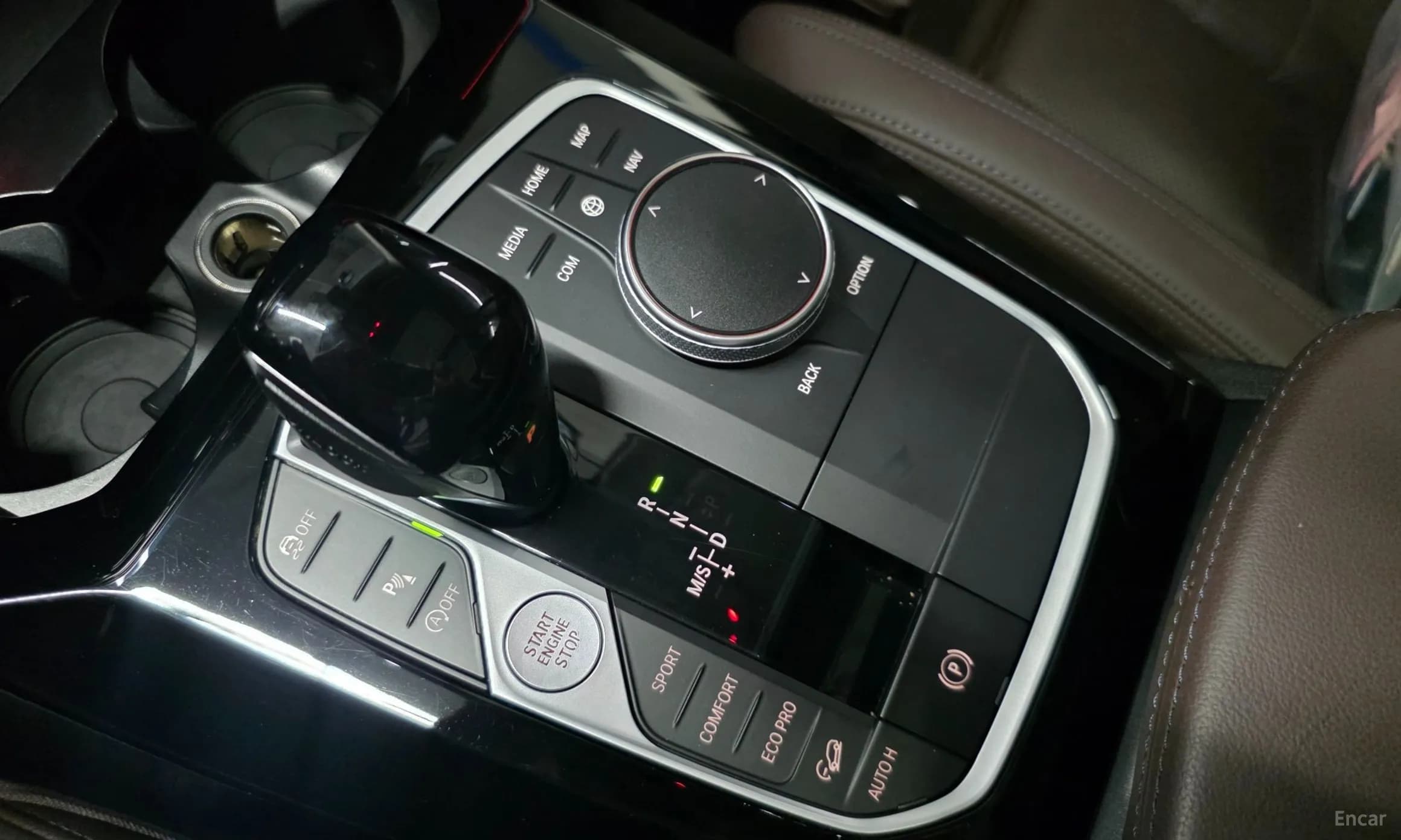 X3 (G01)