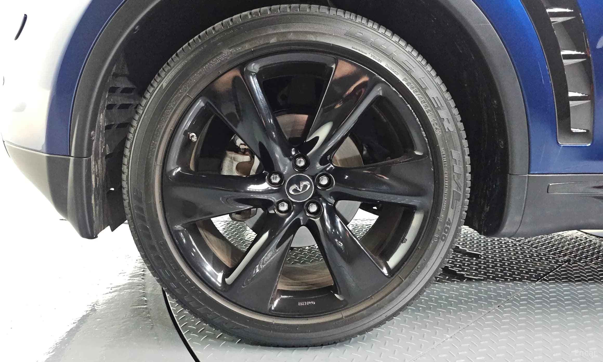 QX70
