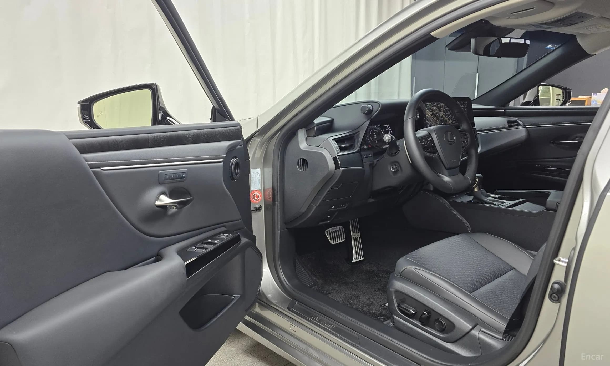 ES300h 7th Generation
