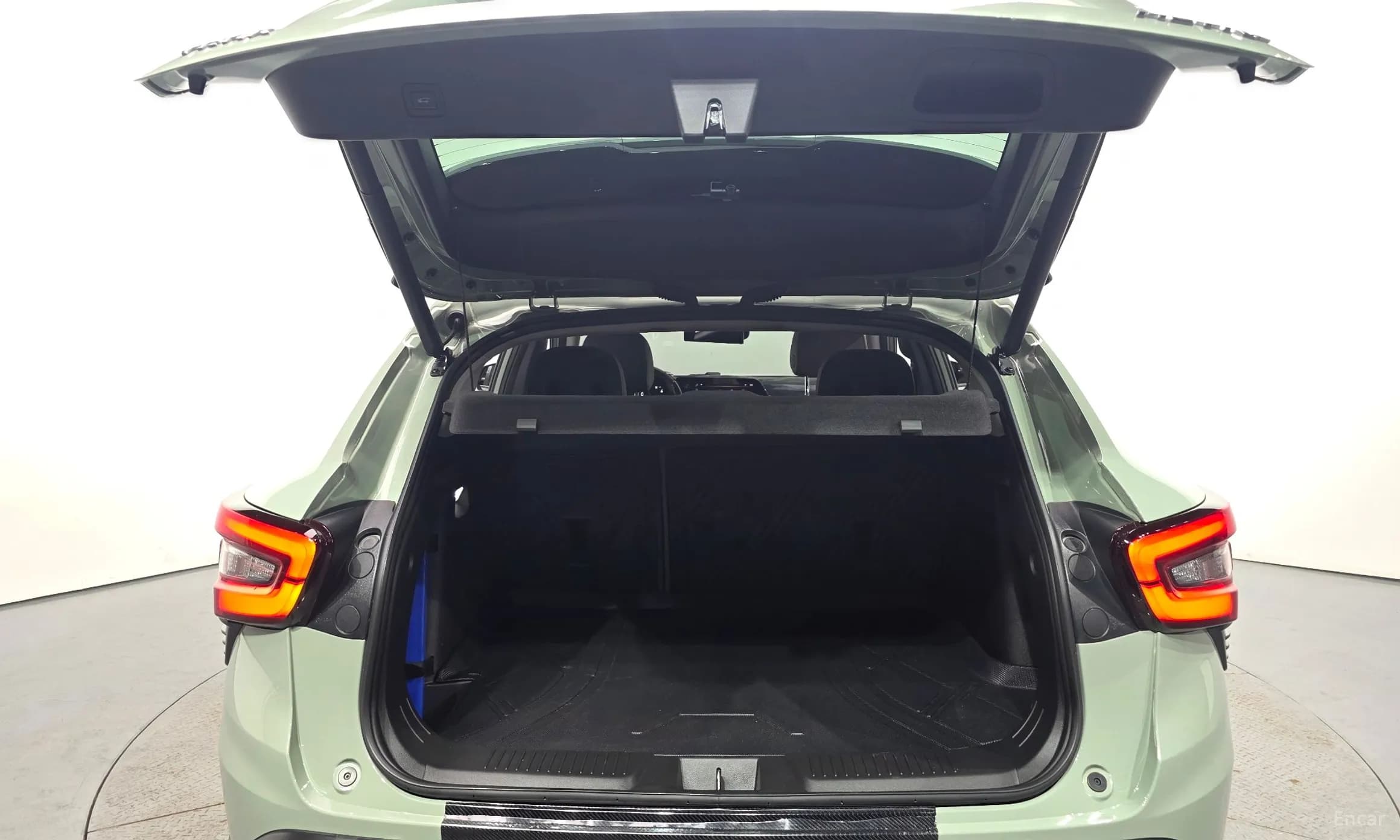 Trax Crossover