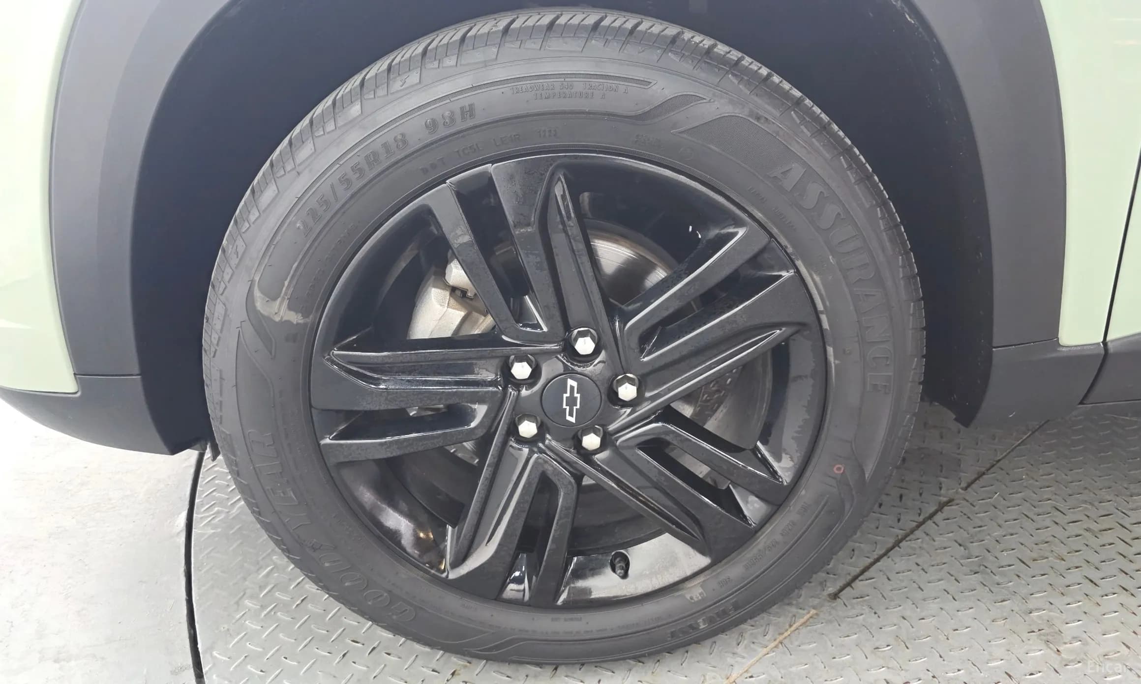 Trax Crossover