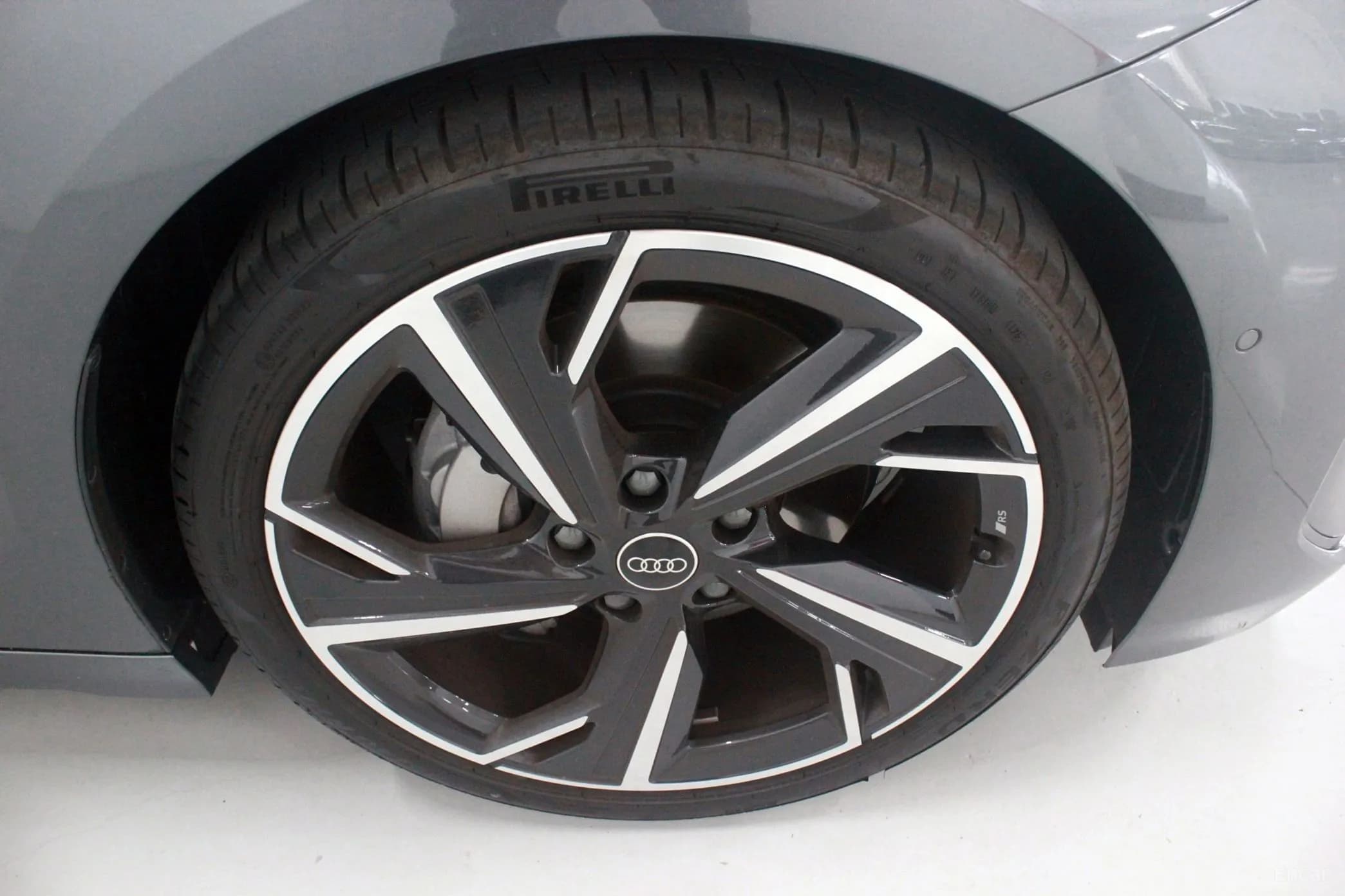 A6 e-tron