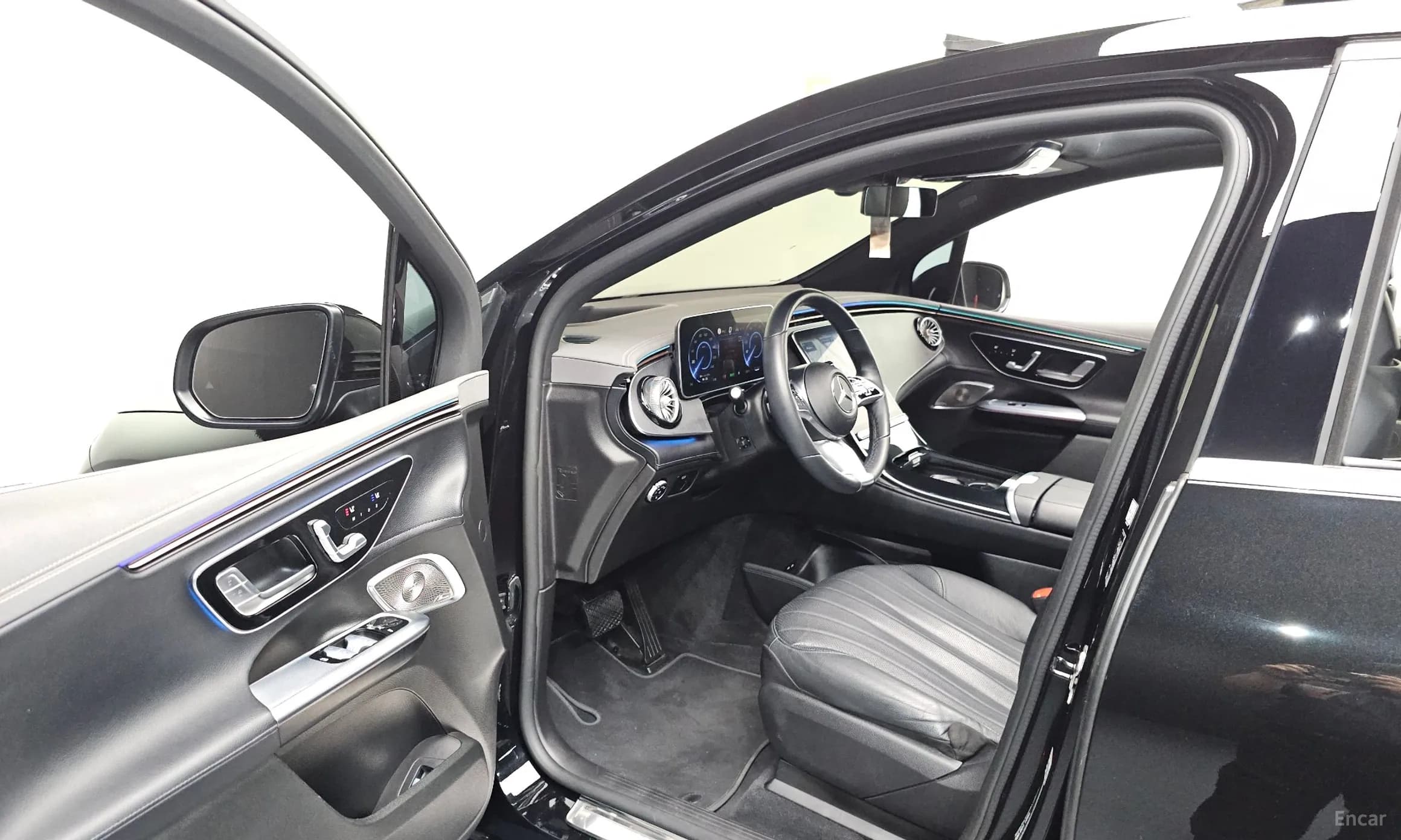 EQE SUV X294