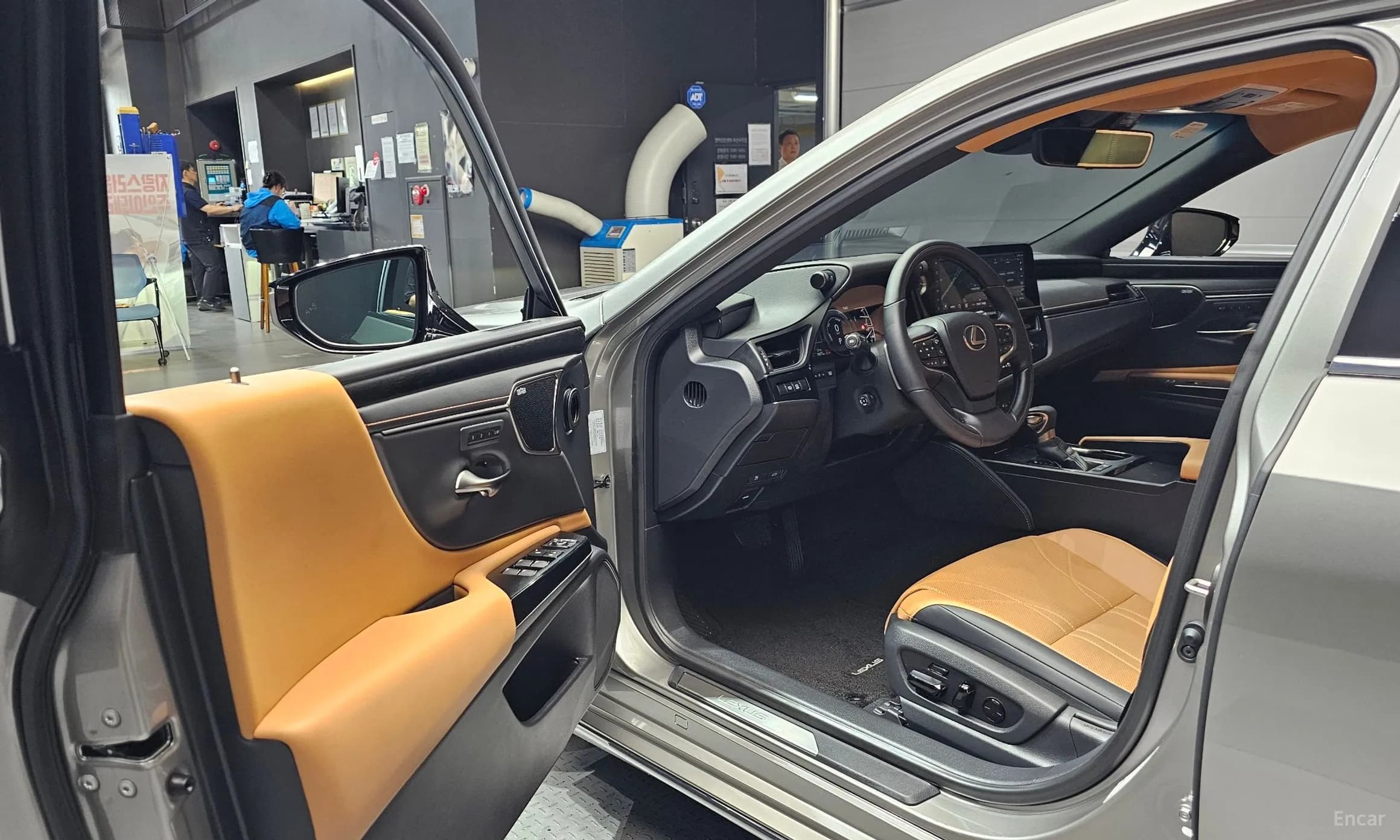 ES300h 7th Generation