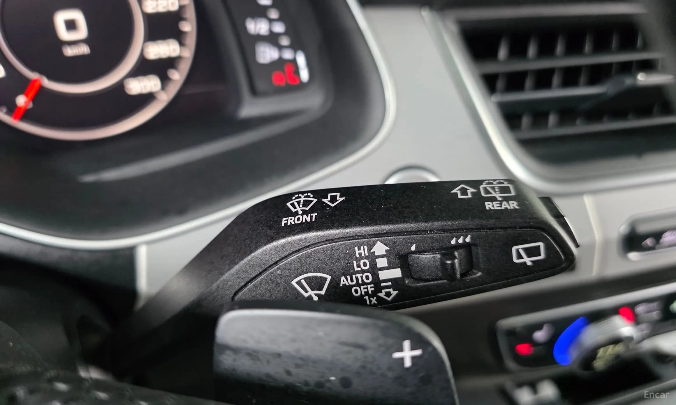 Q7 (4M)