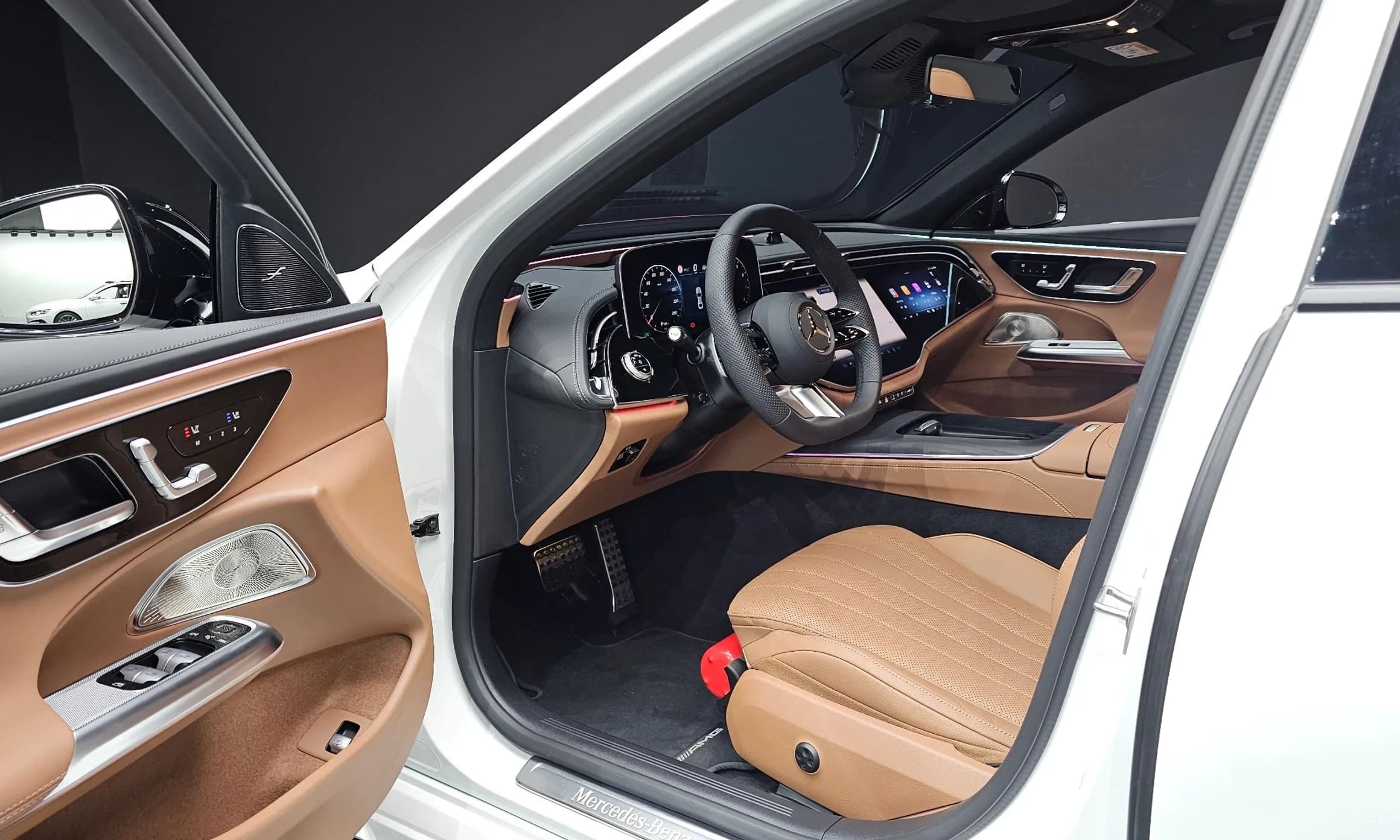 E-Class W214