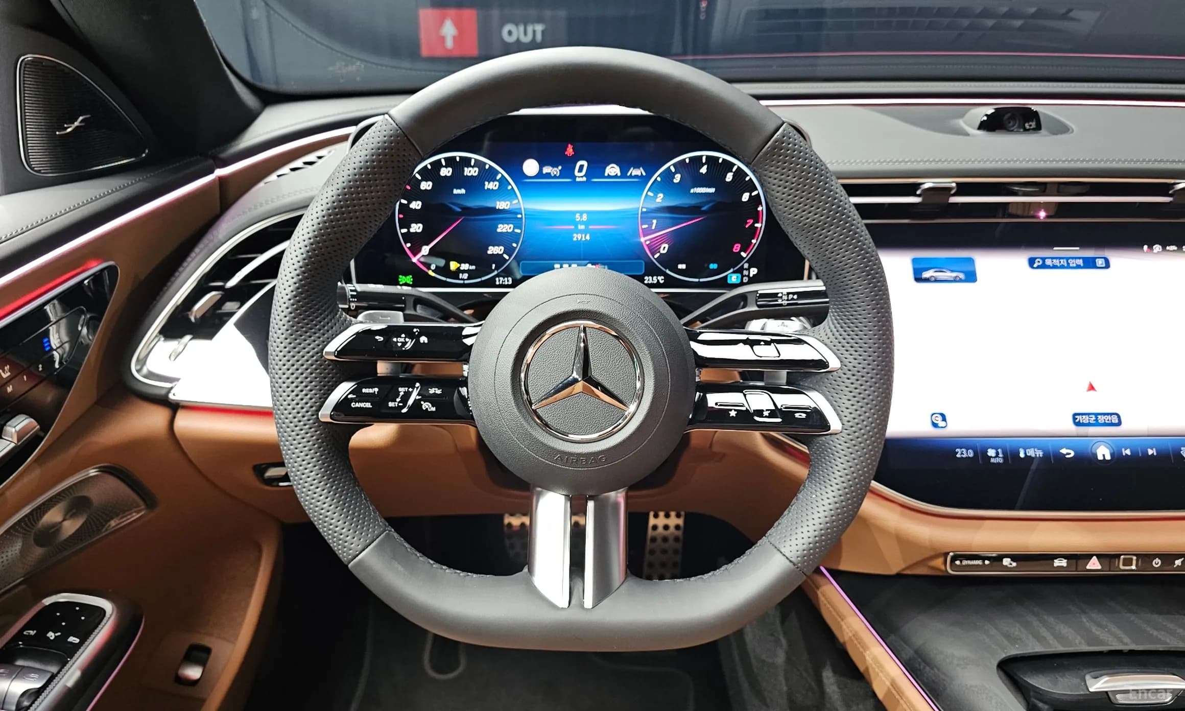E-Class W214