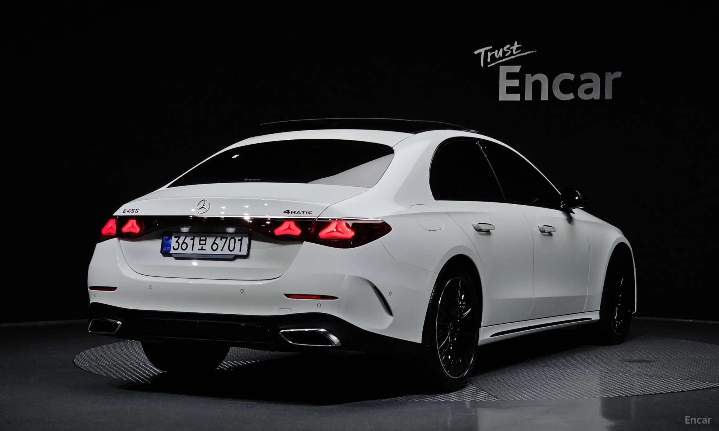 E-Class W214