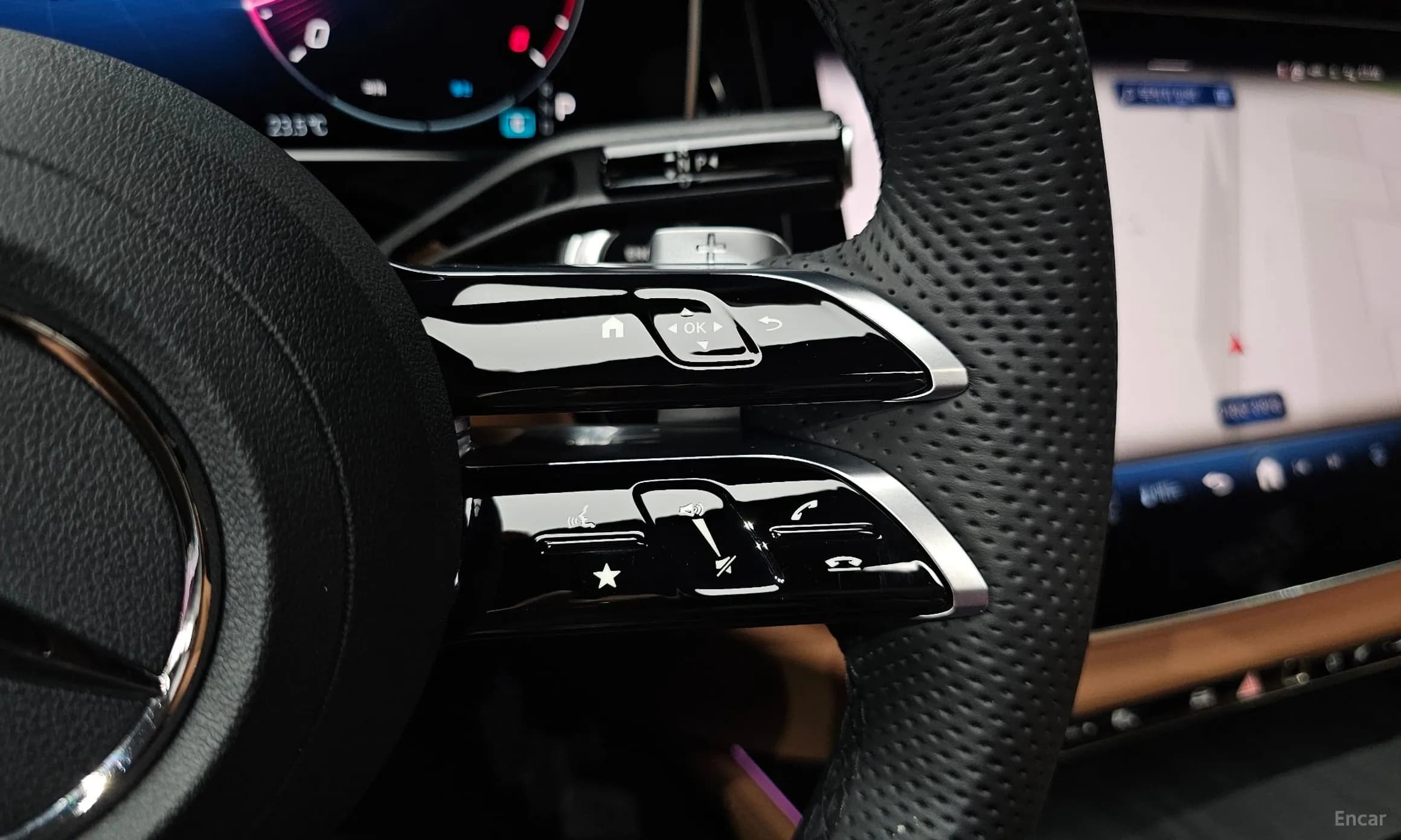 E-Class W214