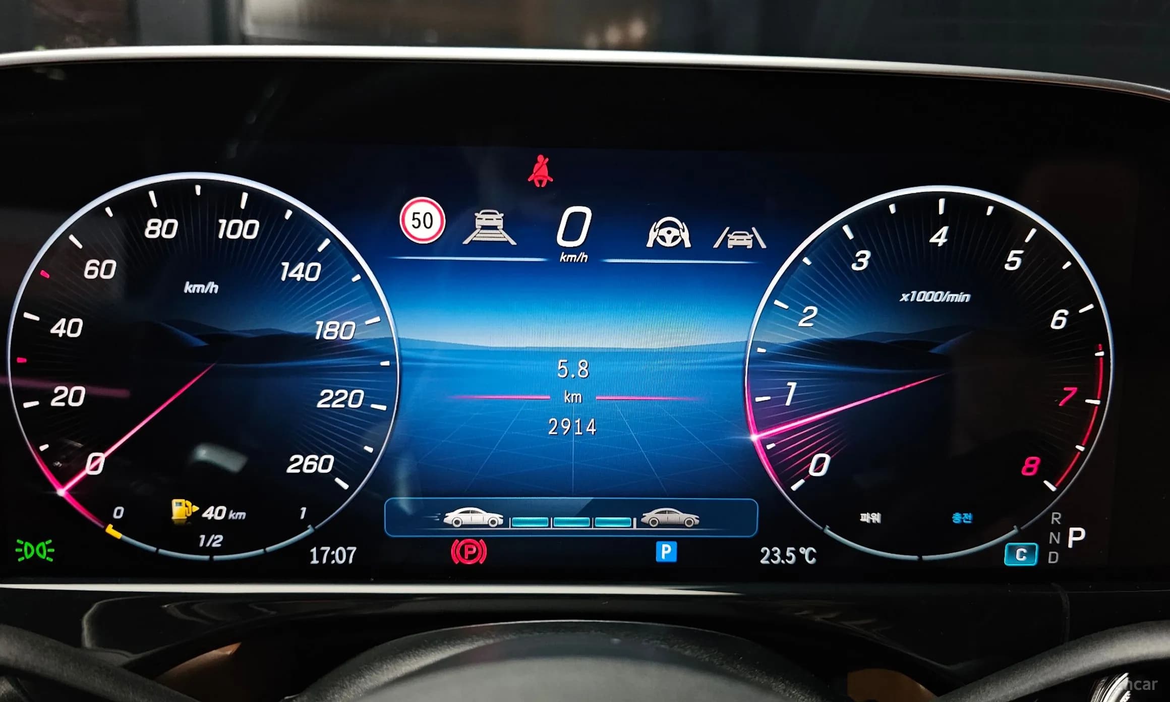 E-Class W214