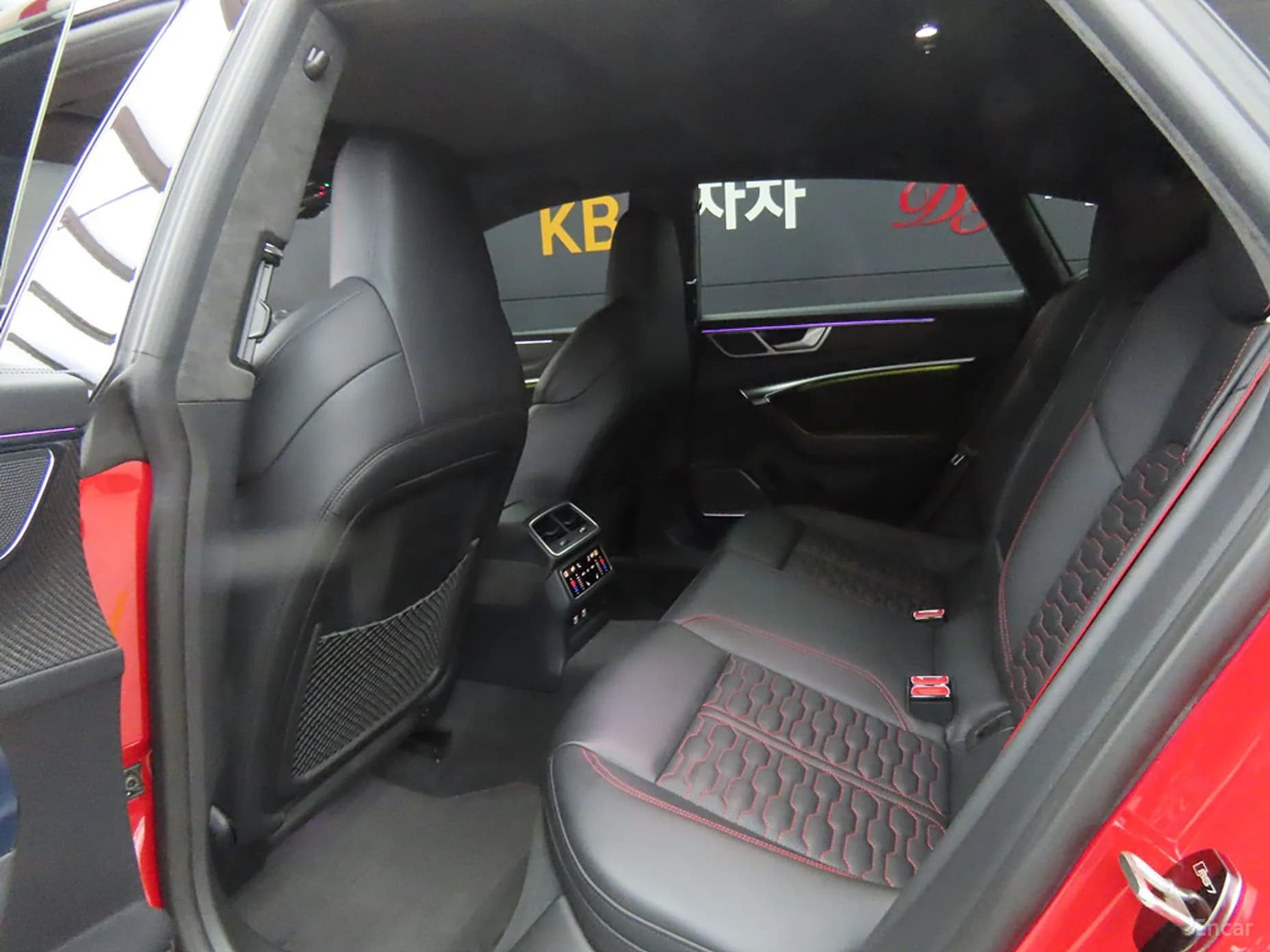 RS7 (4K)