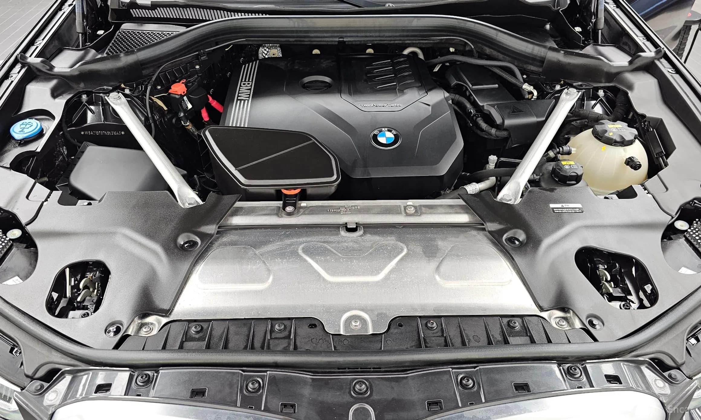 X4 (G02)