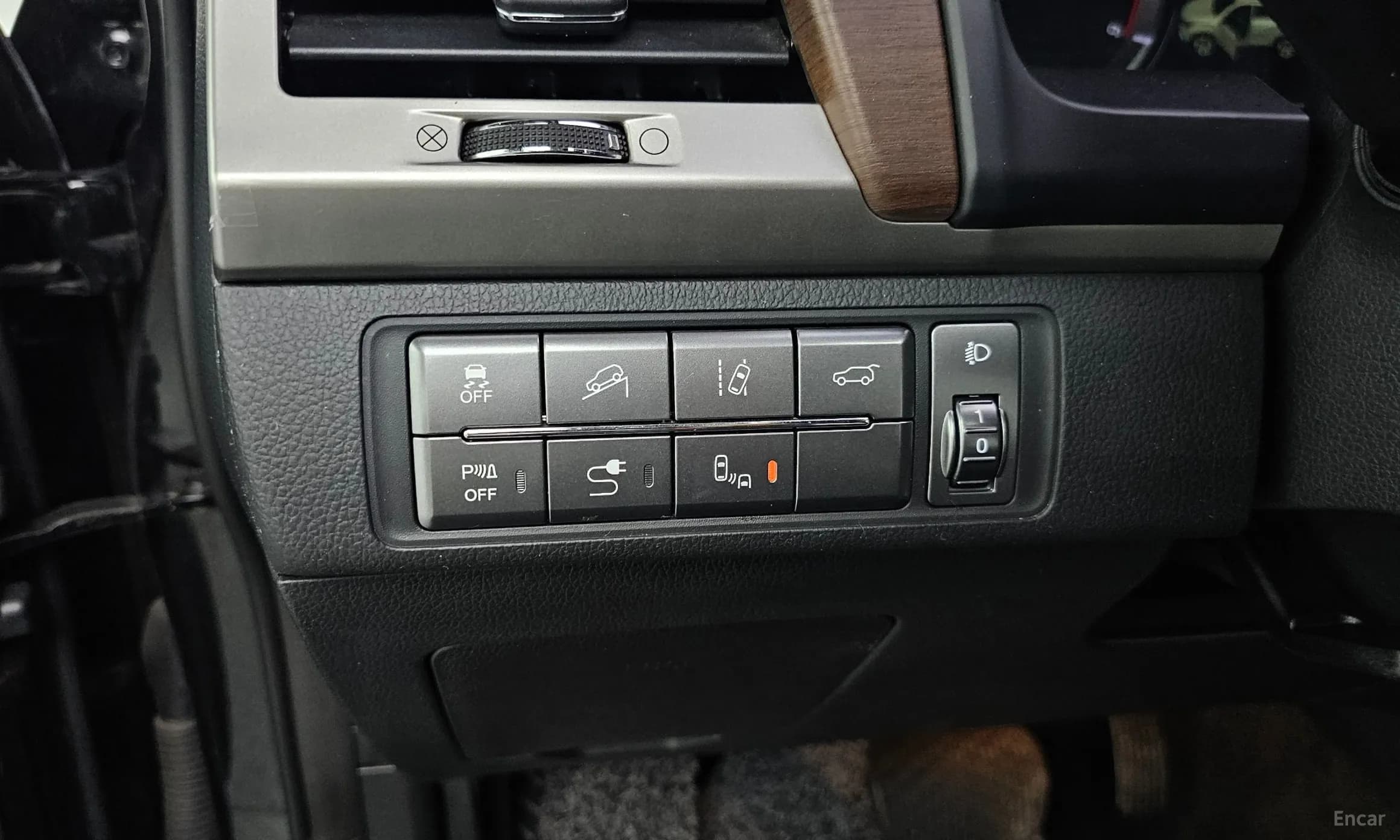 G4 Rexton