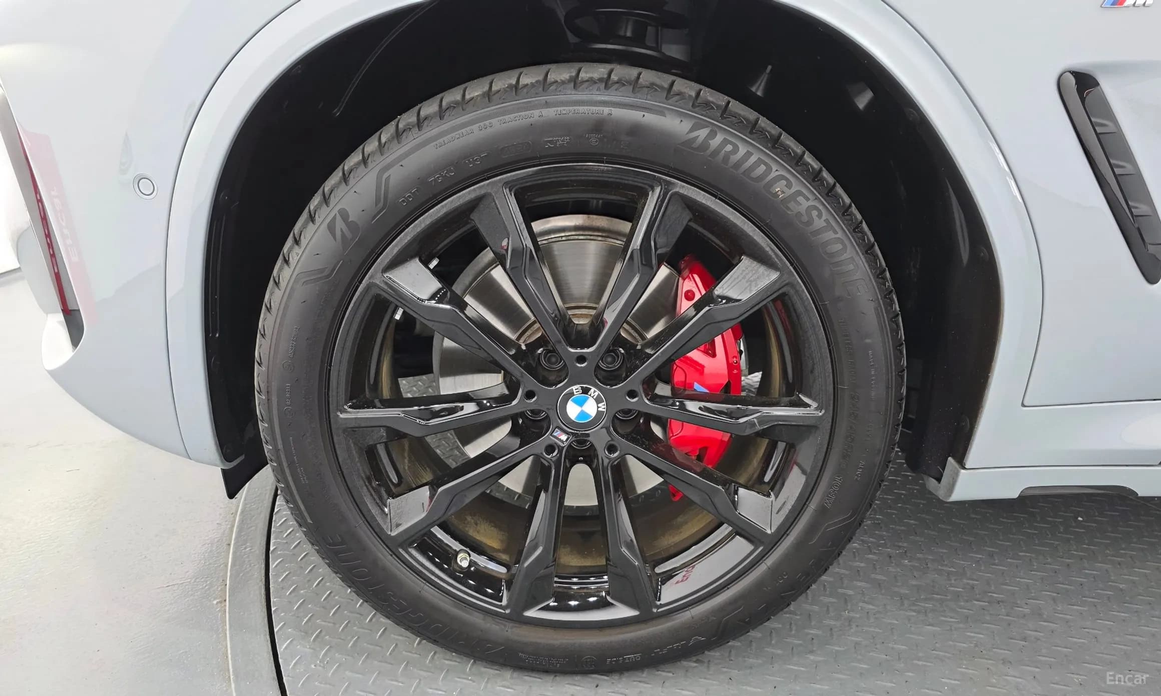 X4 (G02)