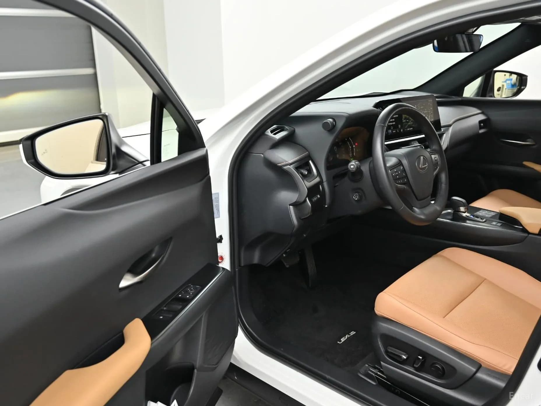 UX300h