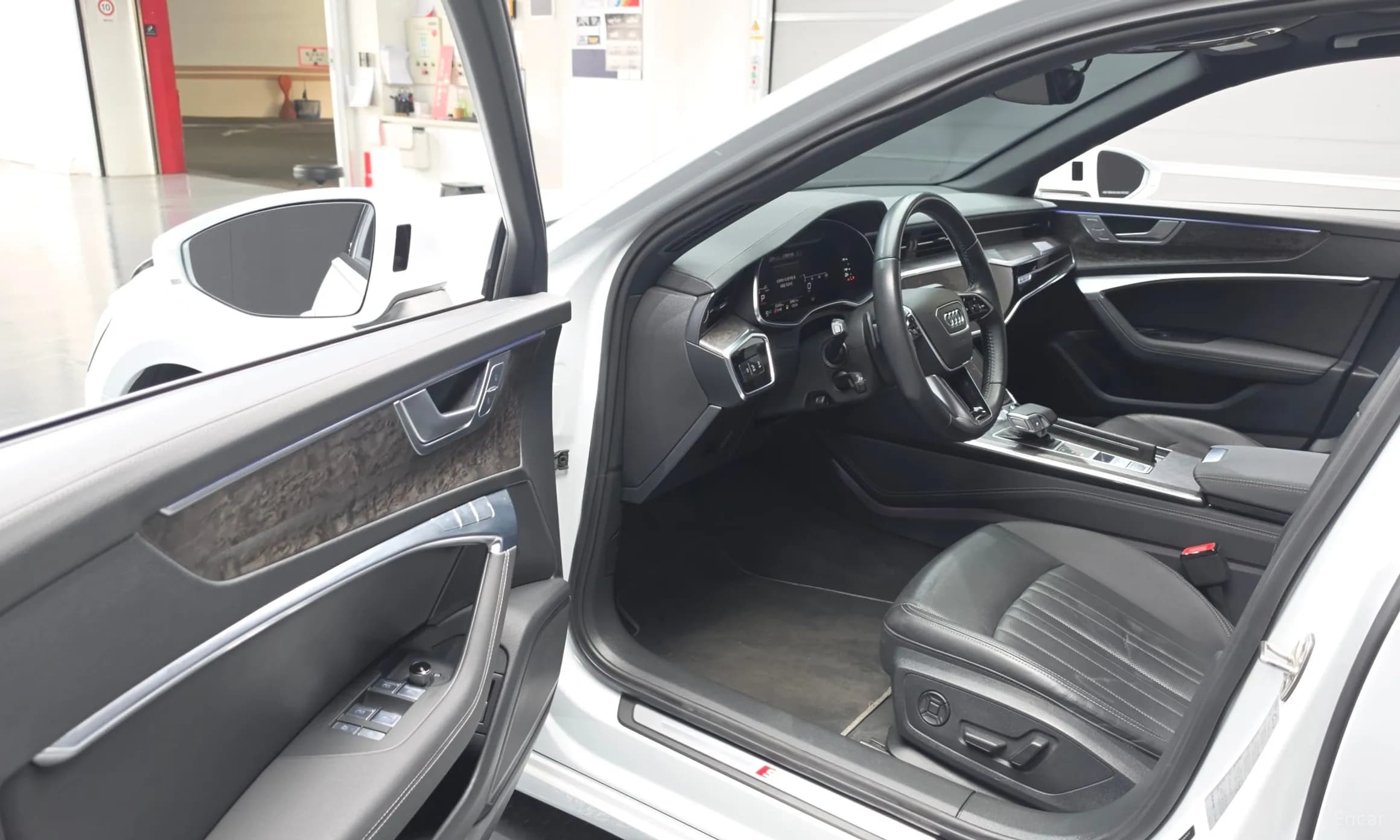 A6 (C8)