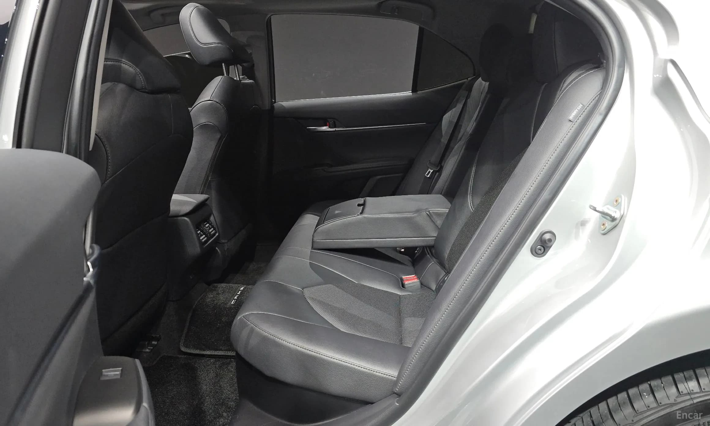 Camry (XV70)