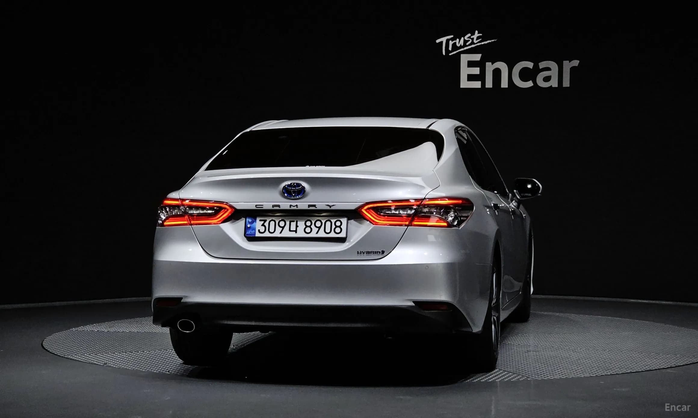 Camry (XV70)
