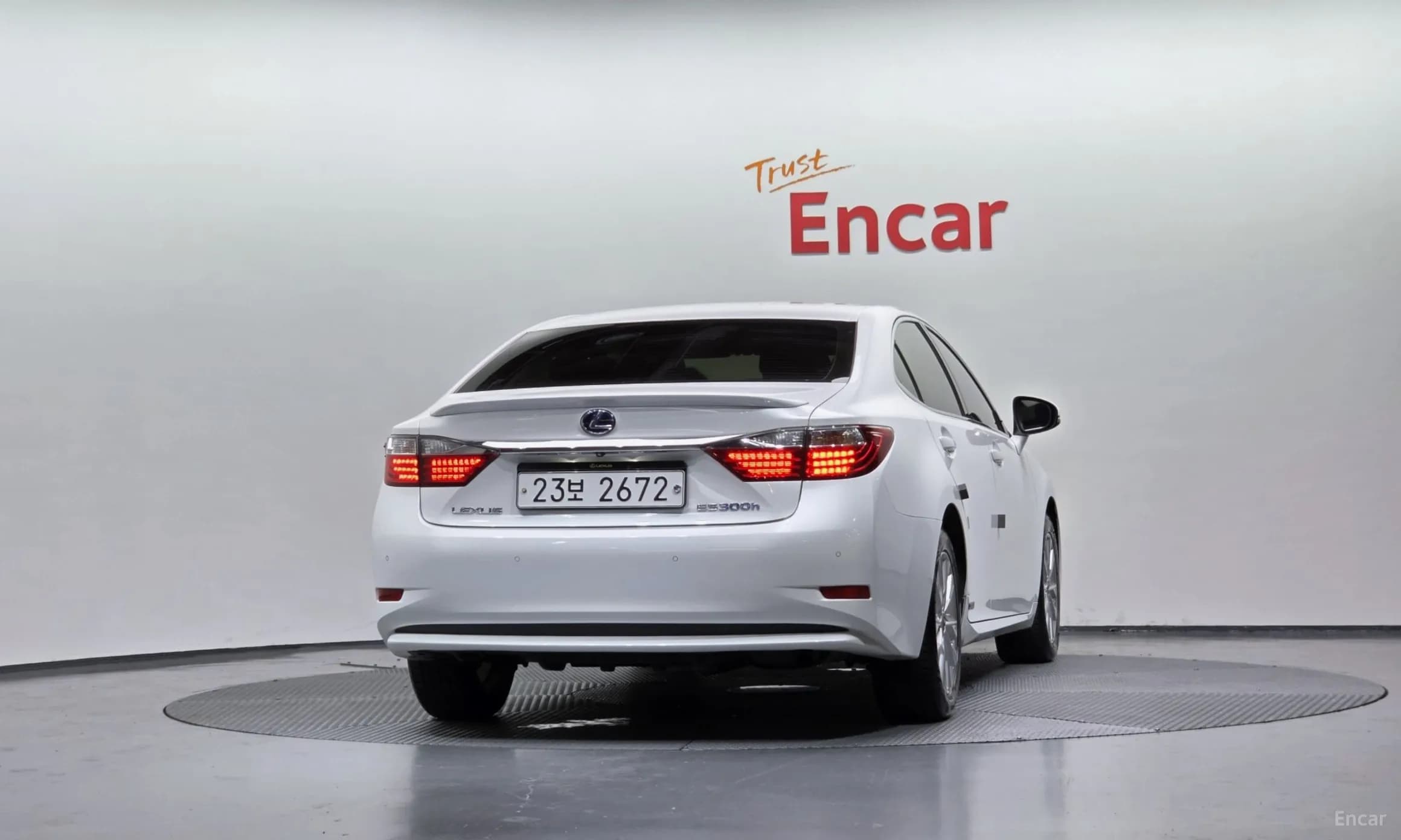 New ES300h