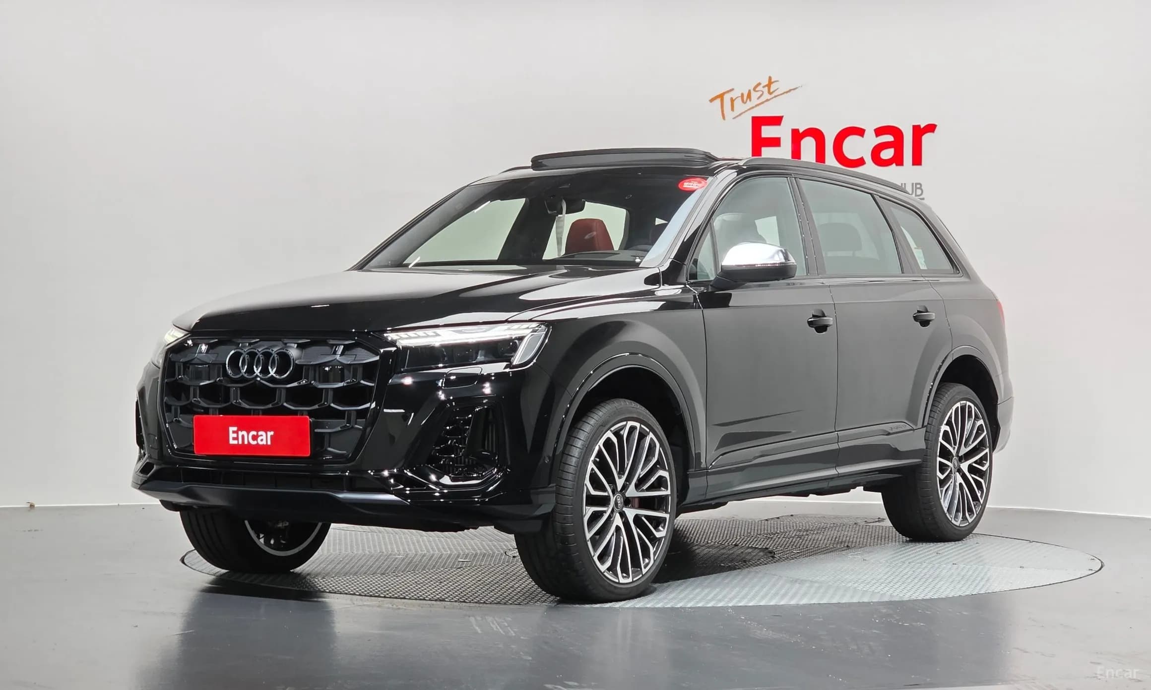 SQ7 (4M)