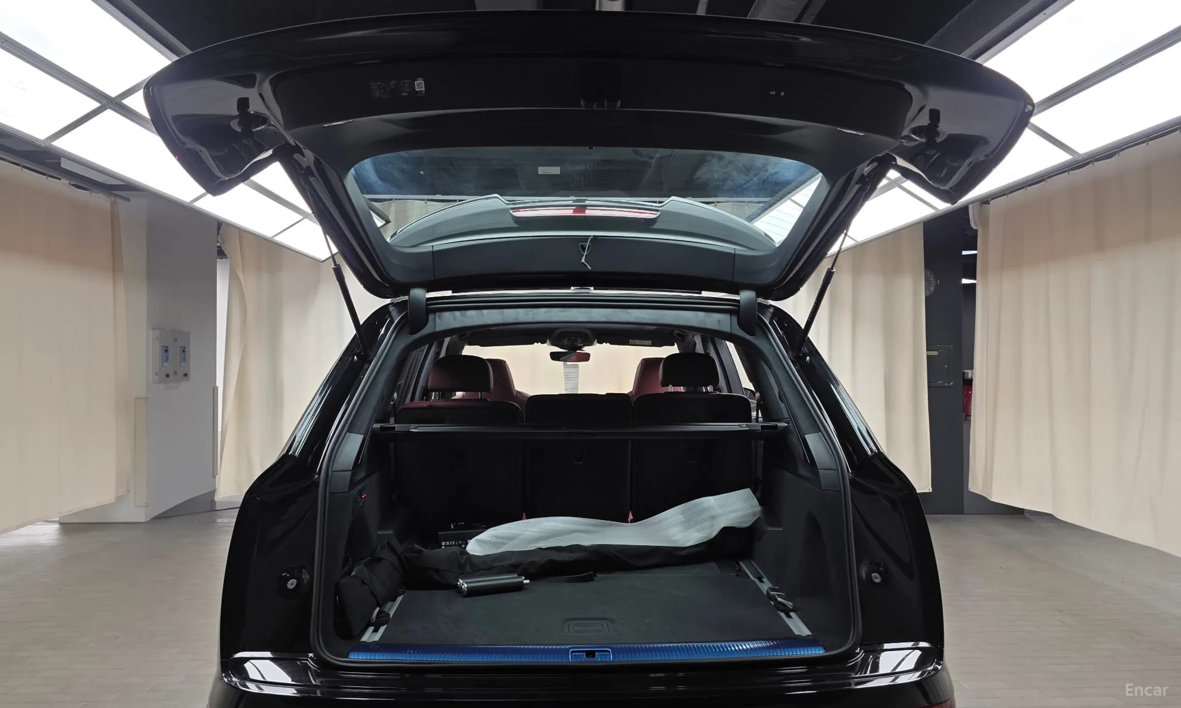 SQ7 (4M)