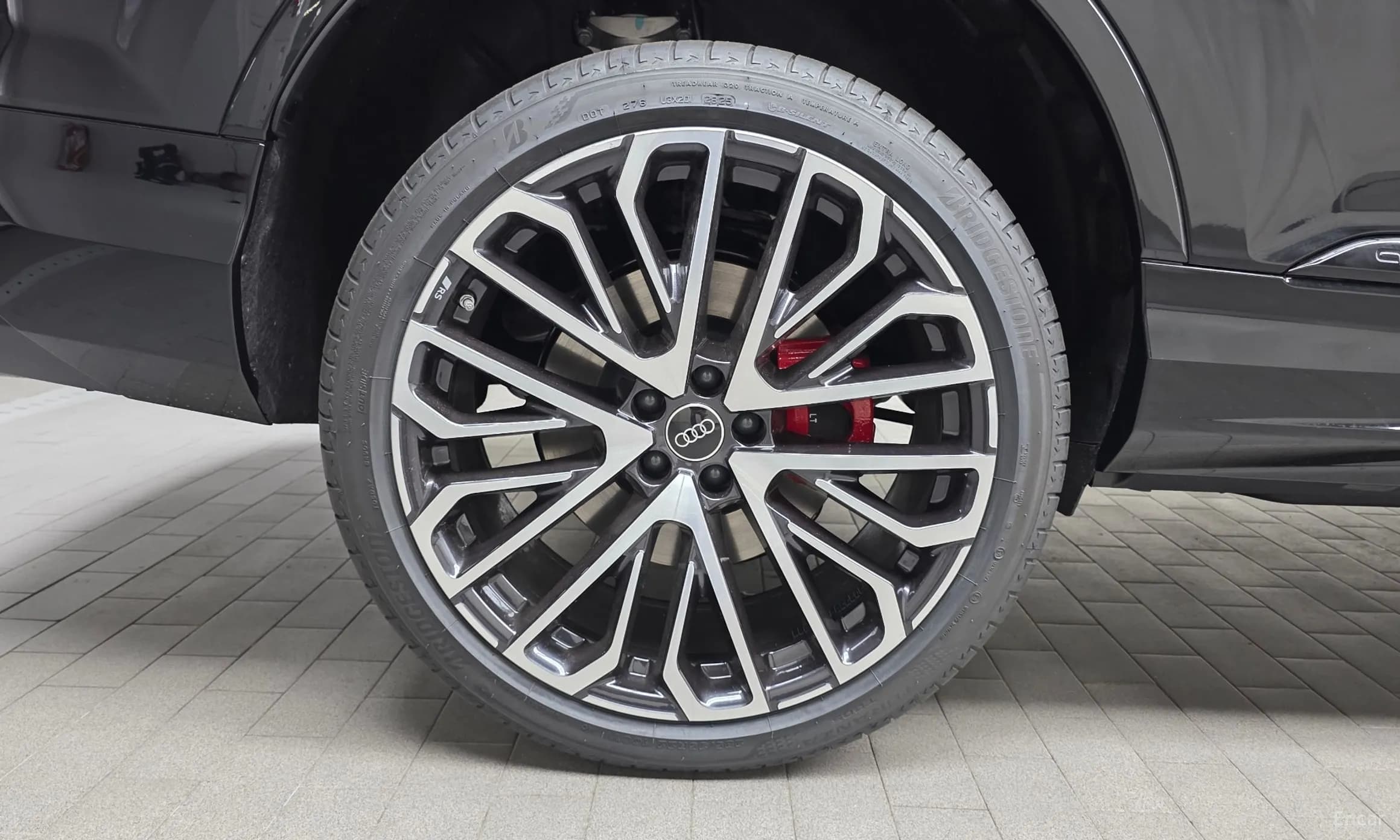 SQ7 (4M)