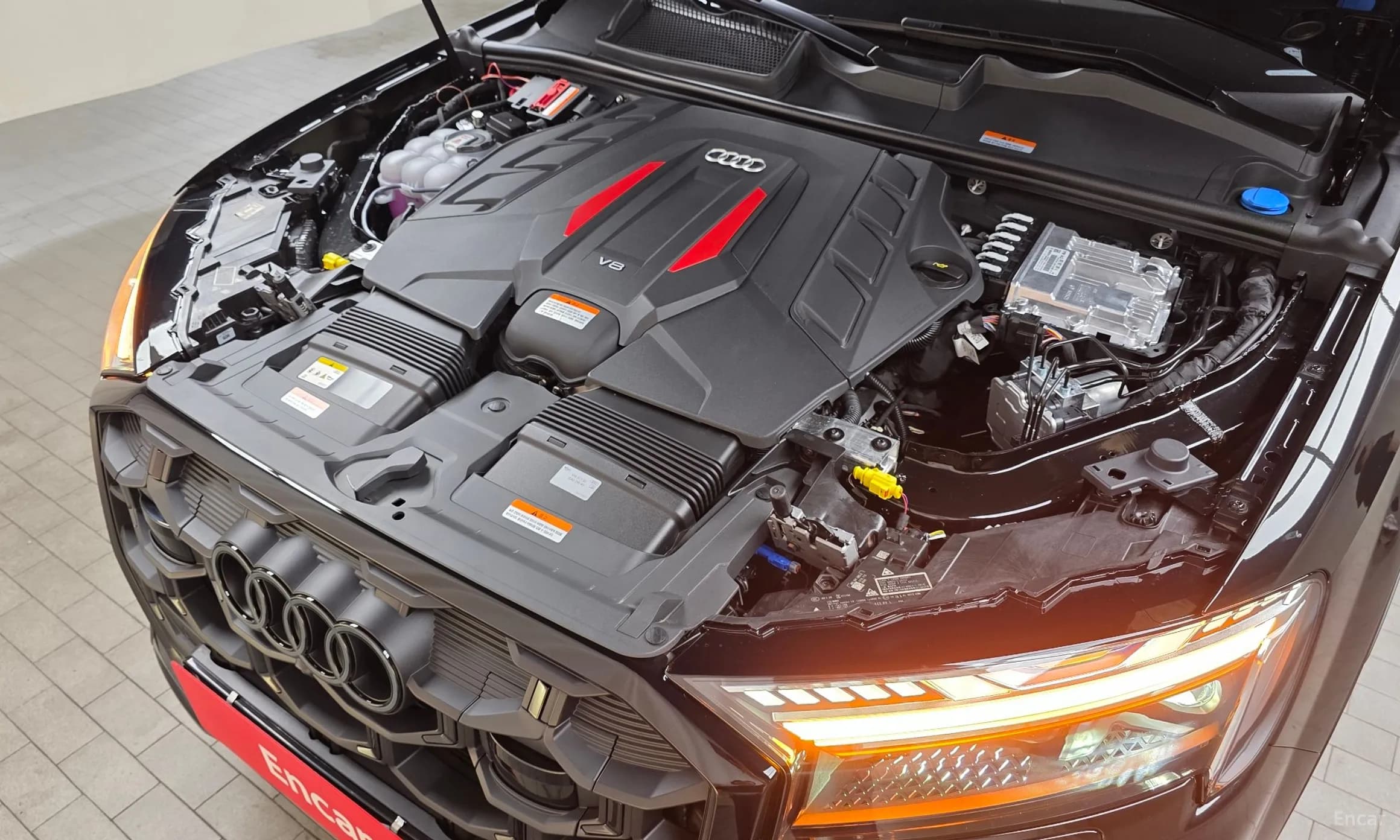 SQ7 (4M)
