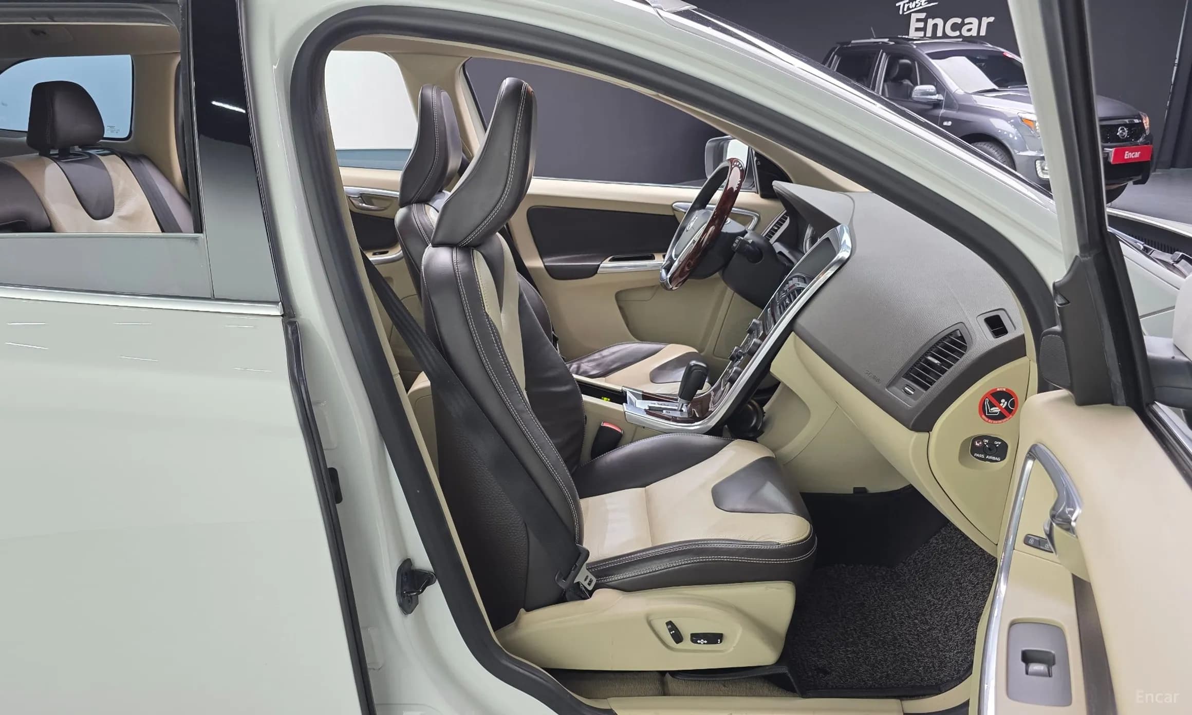 XC60