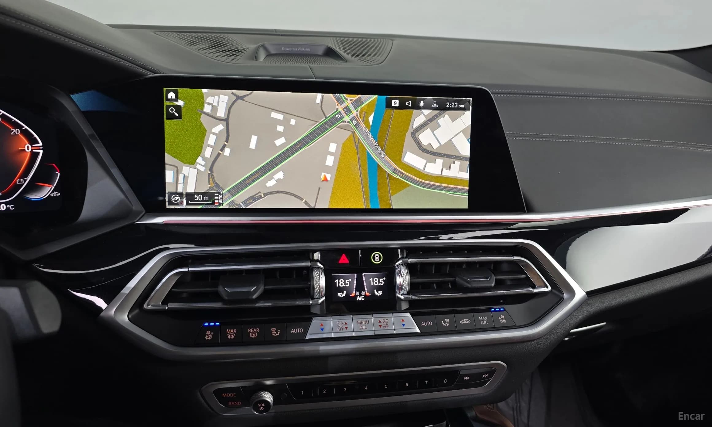 X6 (G06)