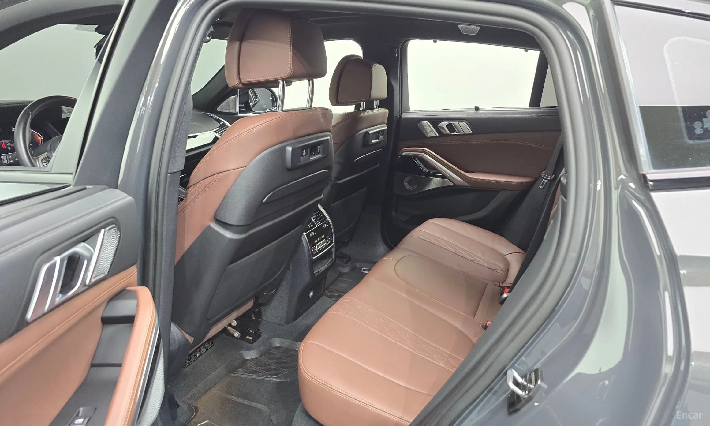 X6 (G06)