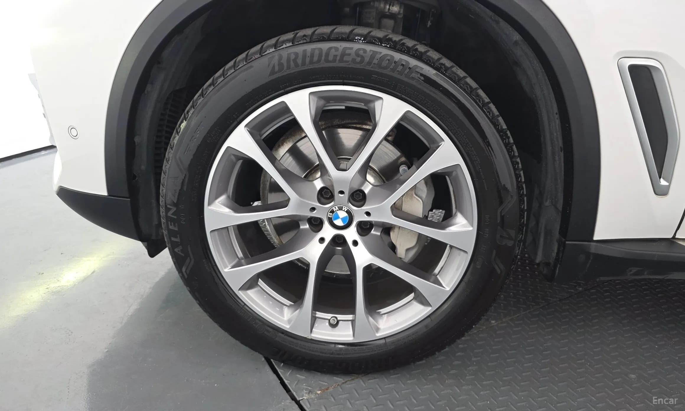X5 (G05)