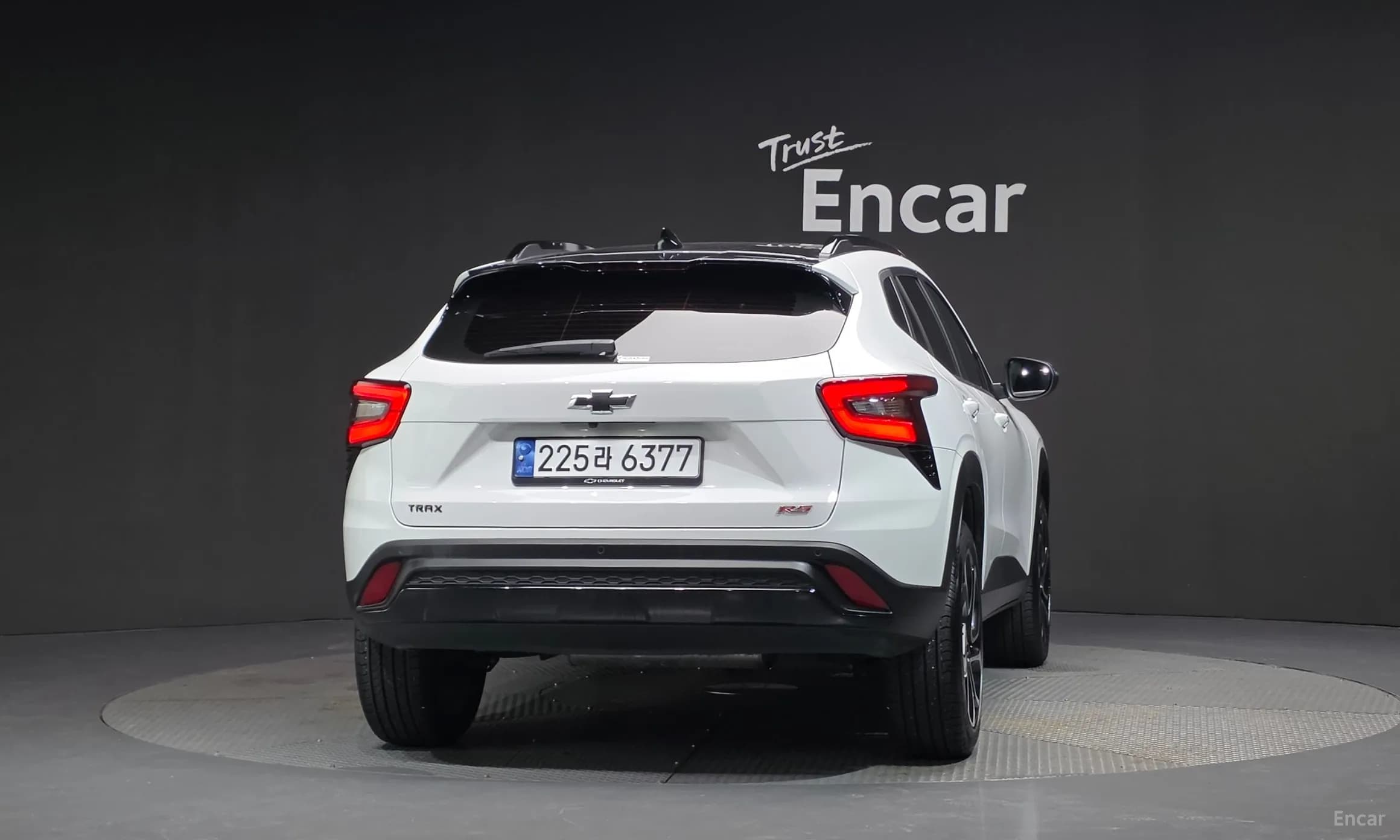Trax Crossover