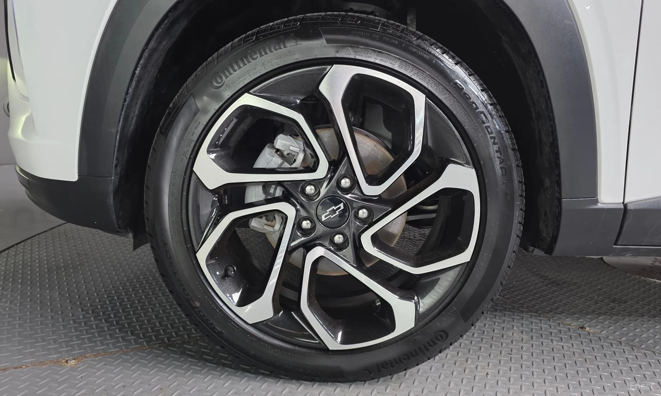 Trax Crossover