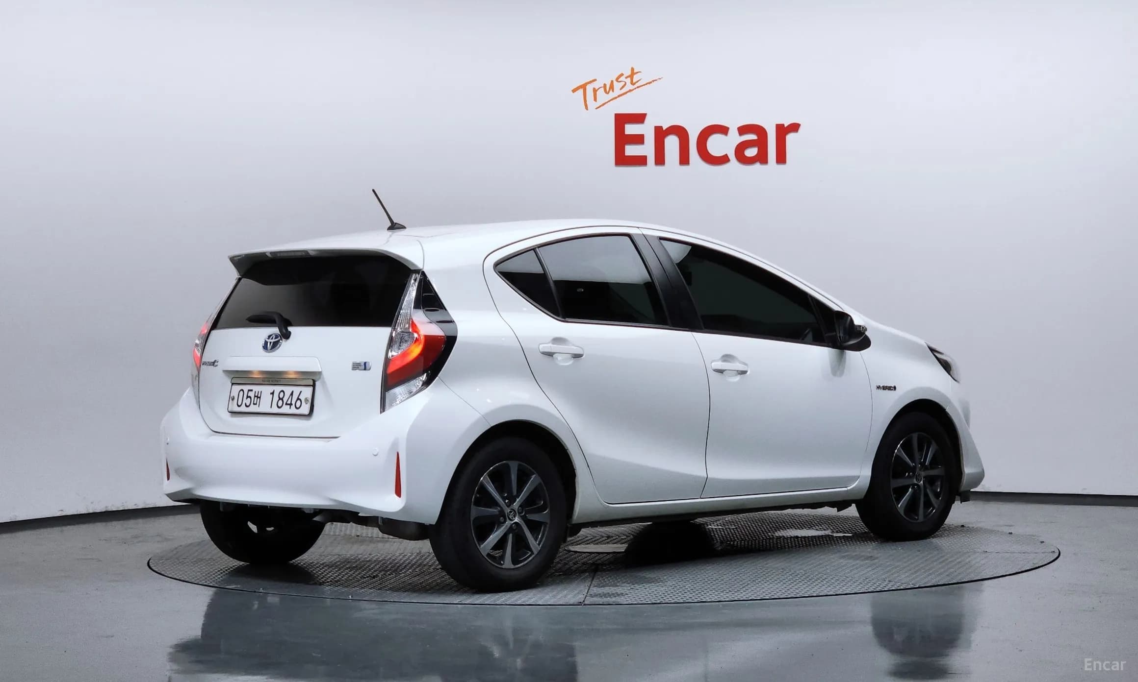 Prius C
