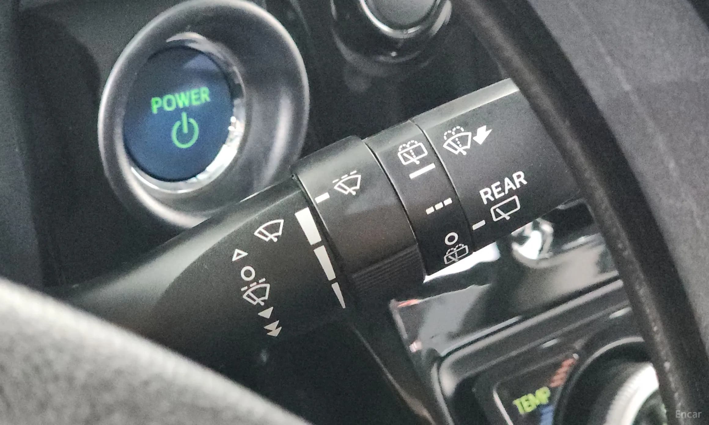 Prius C