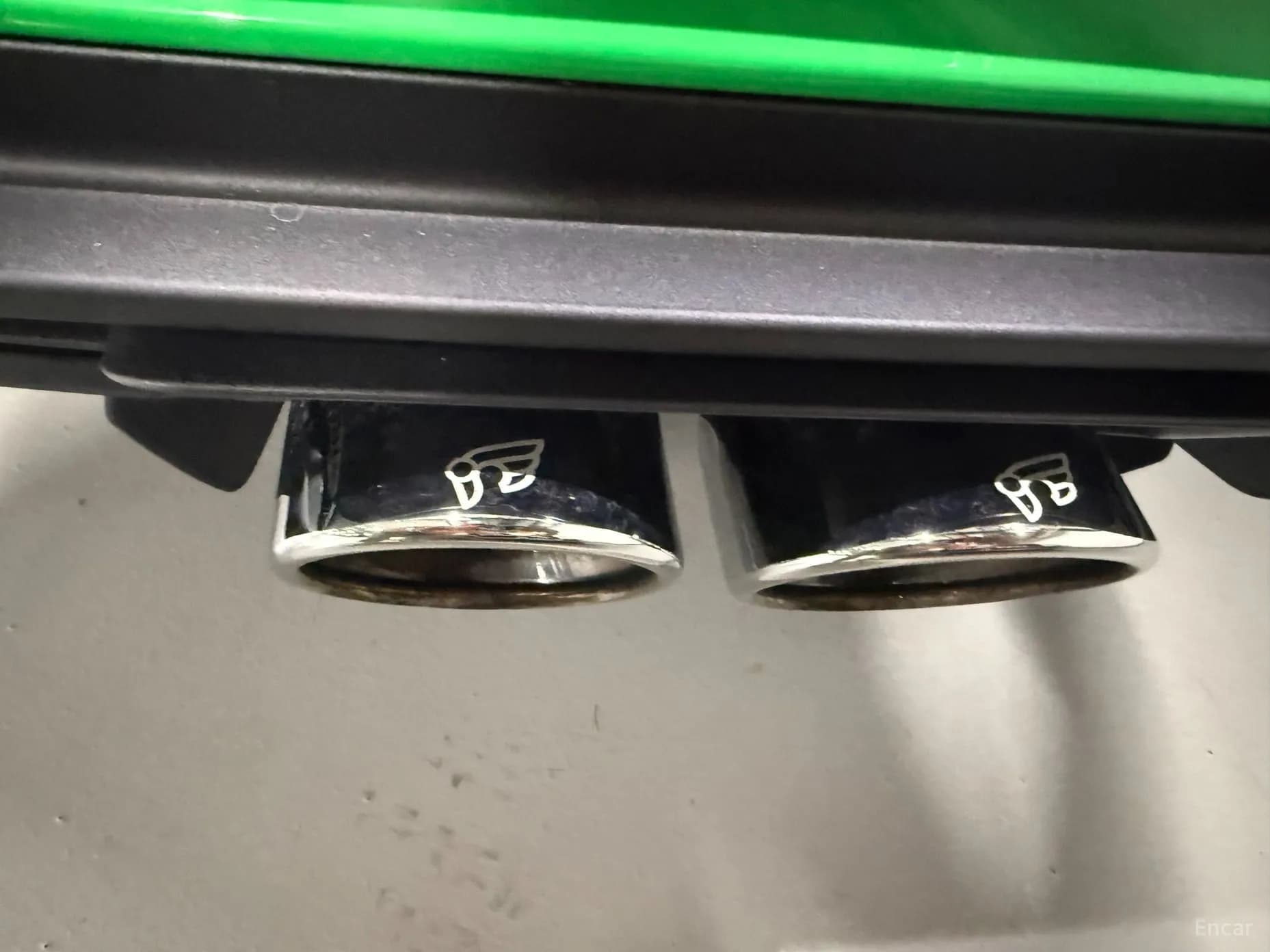 911 (992)