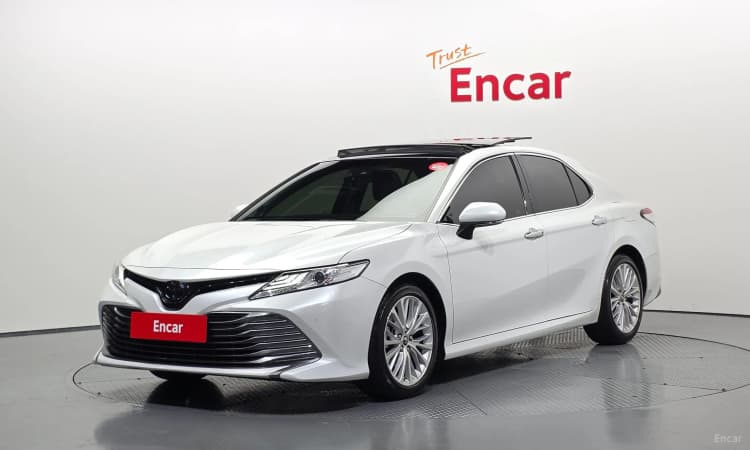 Camry (XV70)