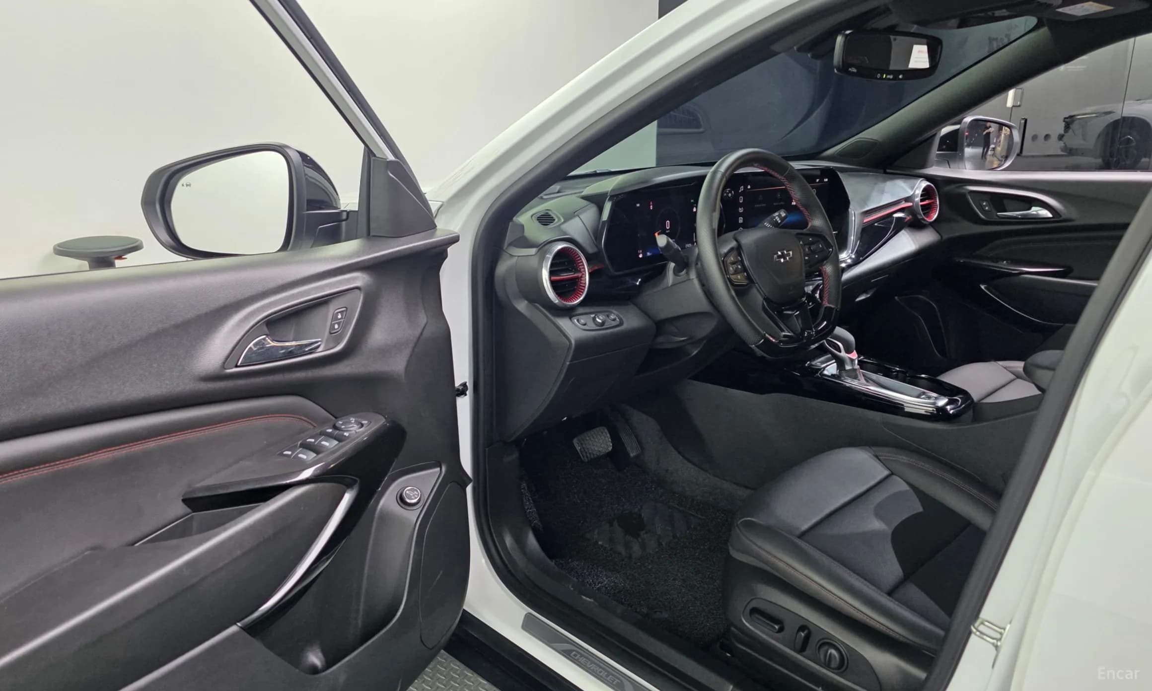 Trax Crossover