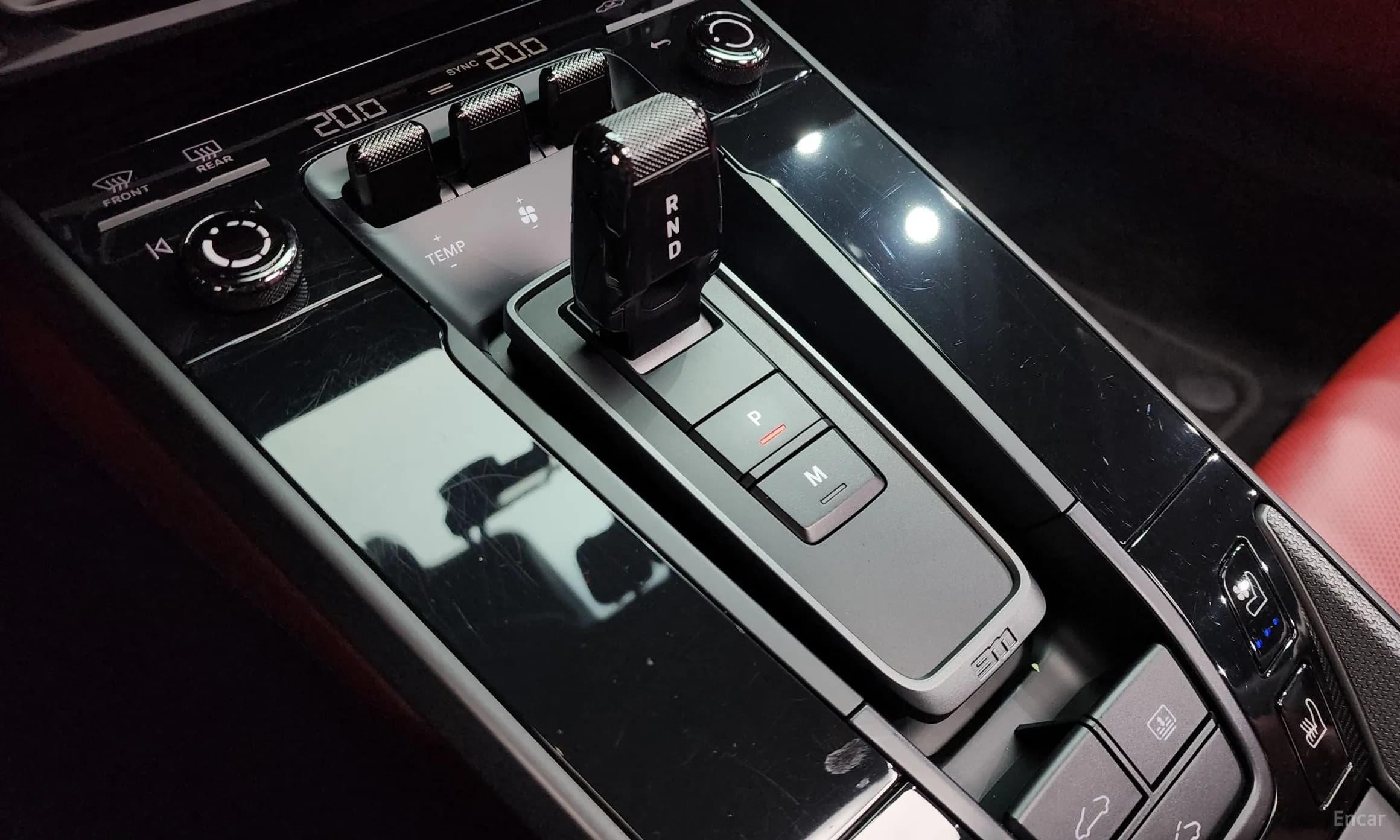 911 (992)