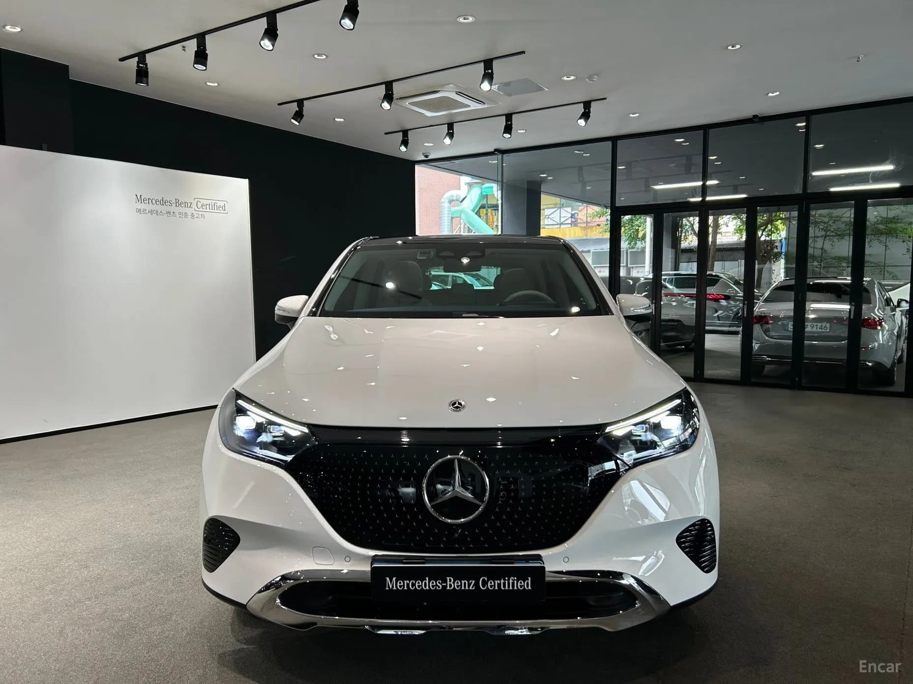 EQE SUV X294