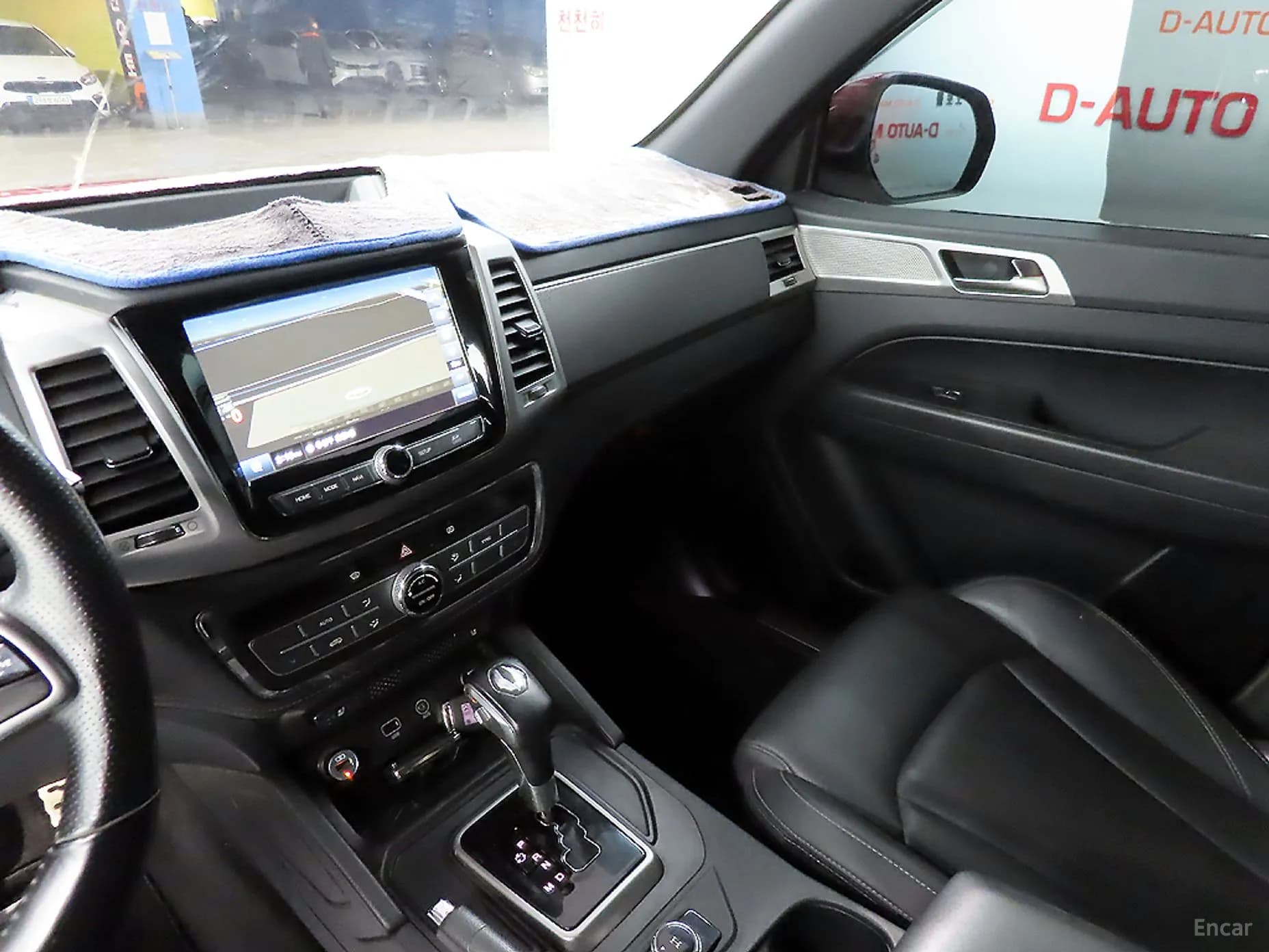 Rexton Sports Khan