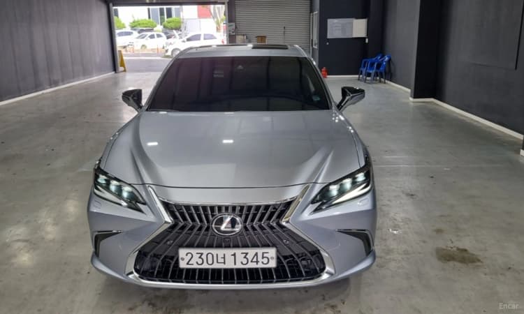 ES300h 7th Generation