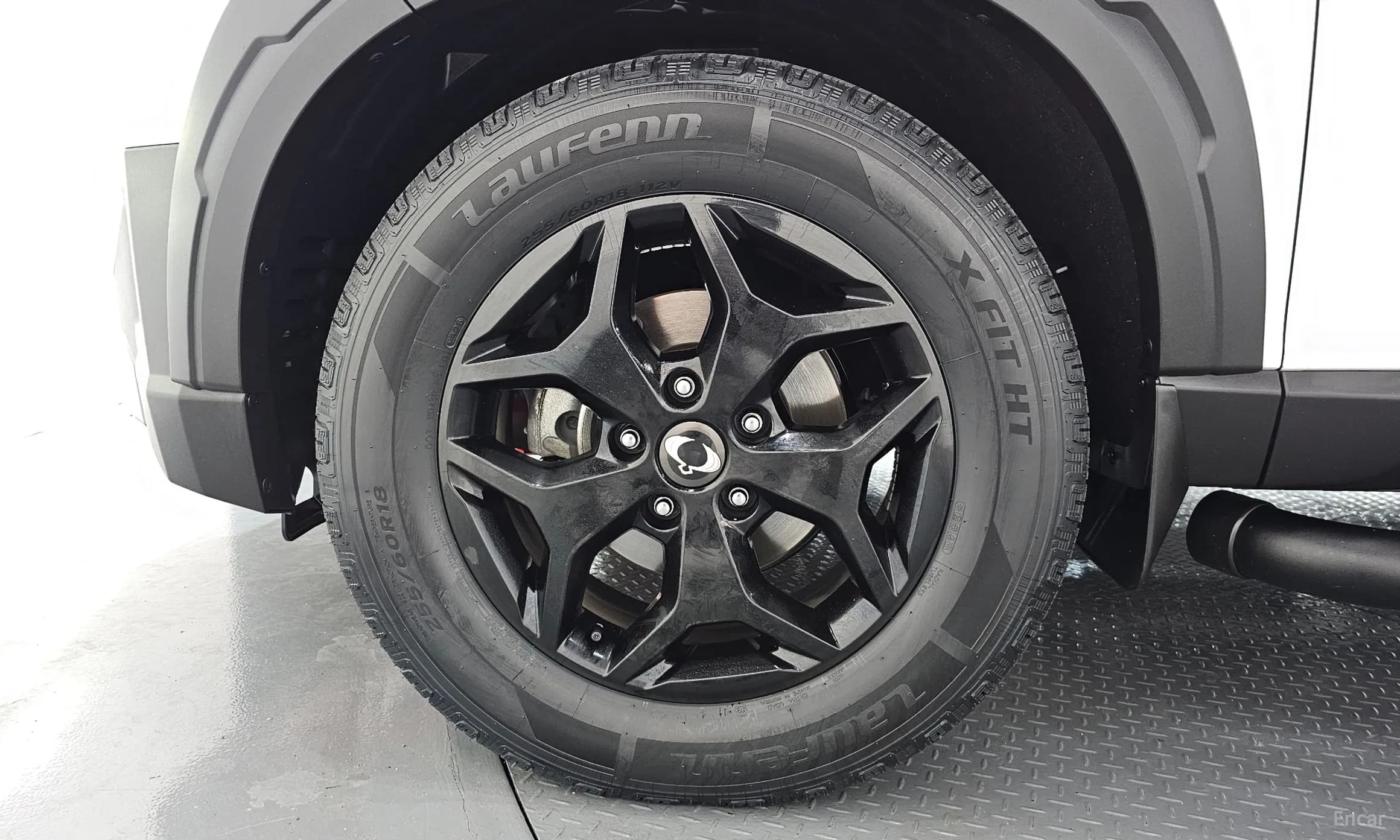 Rexton Sports Khan