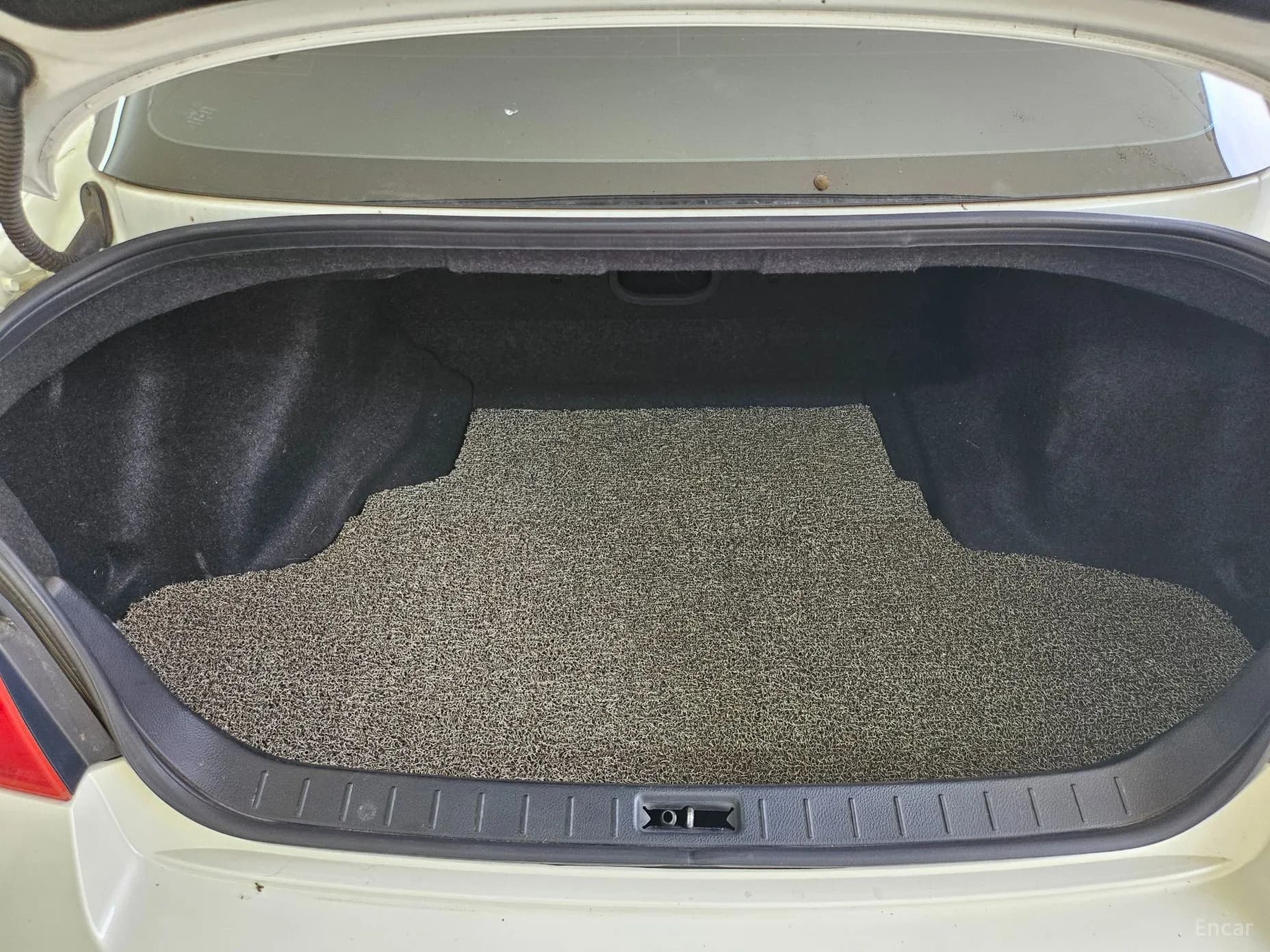 G37