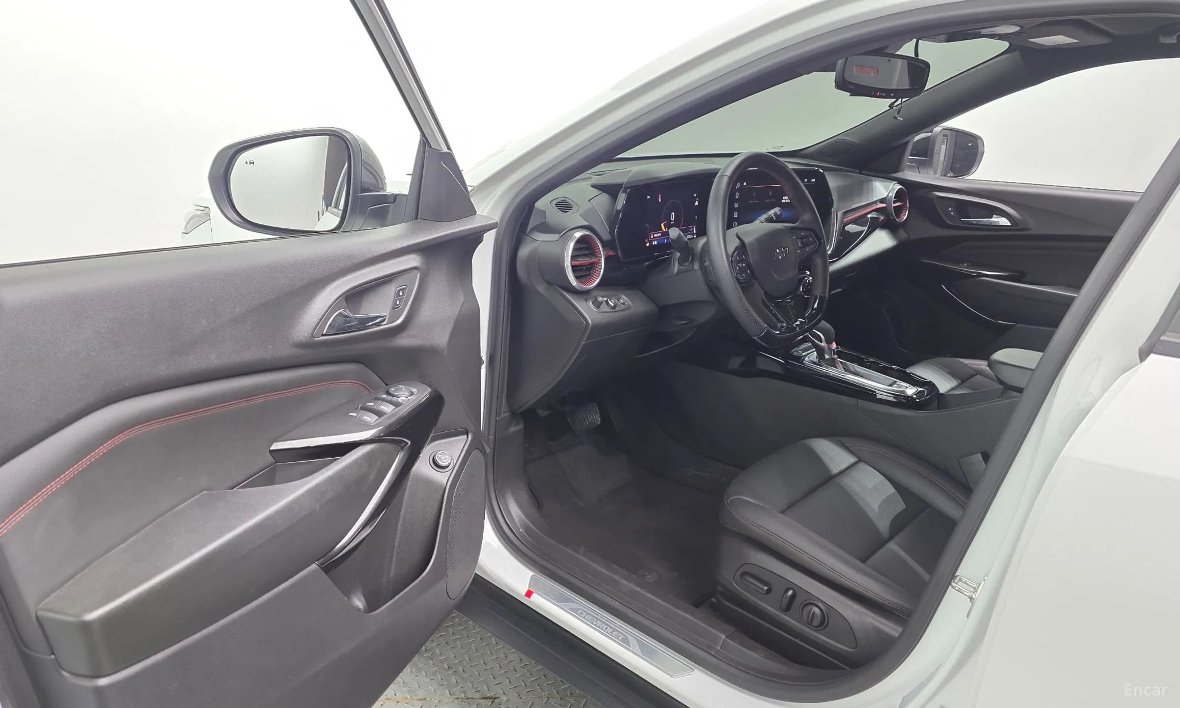 Trax Crossover